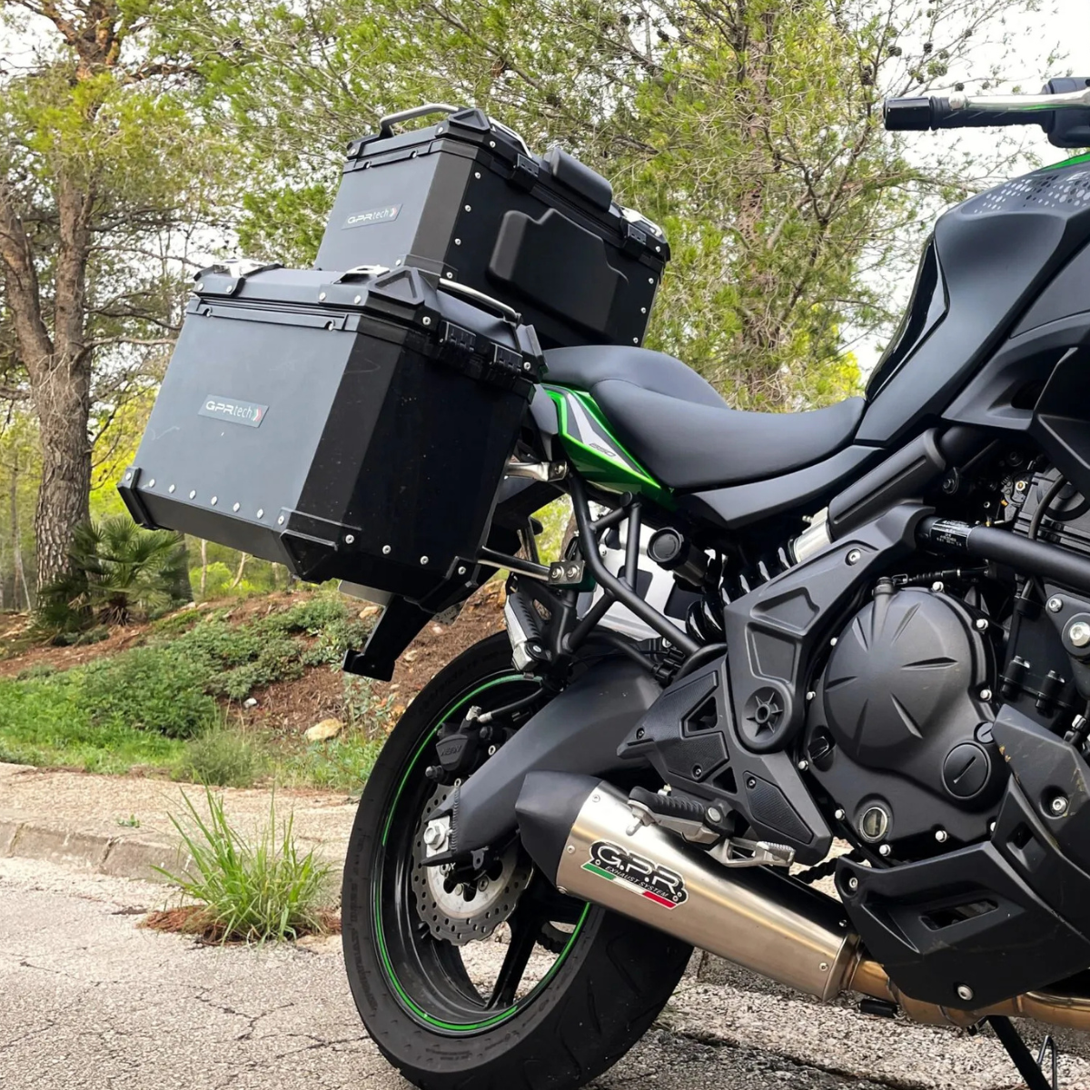 Maletas laterales GPR + Herraje especifico