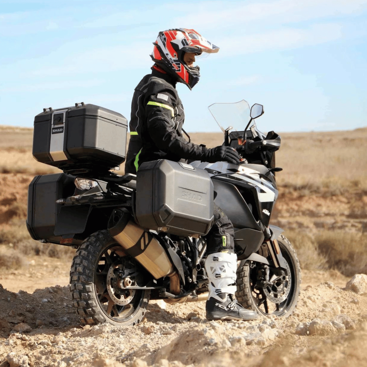 MALETAS LATERALES TR47 TERRA BLACK EDITION