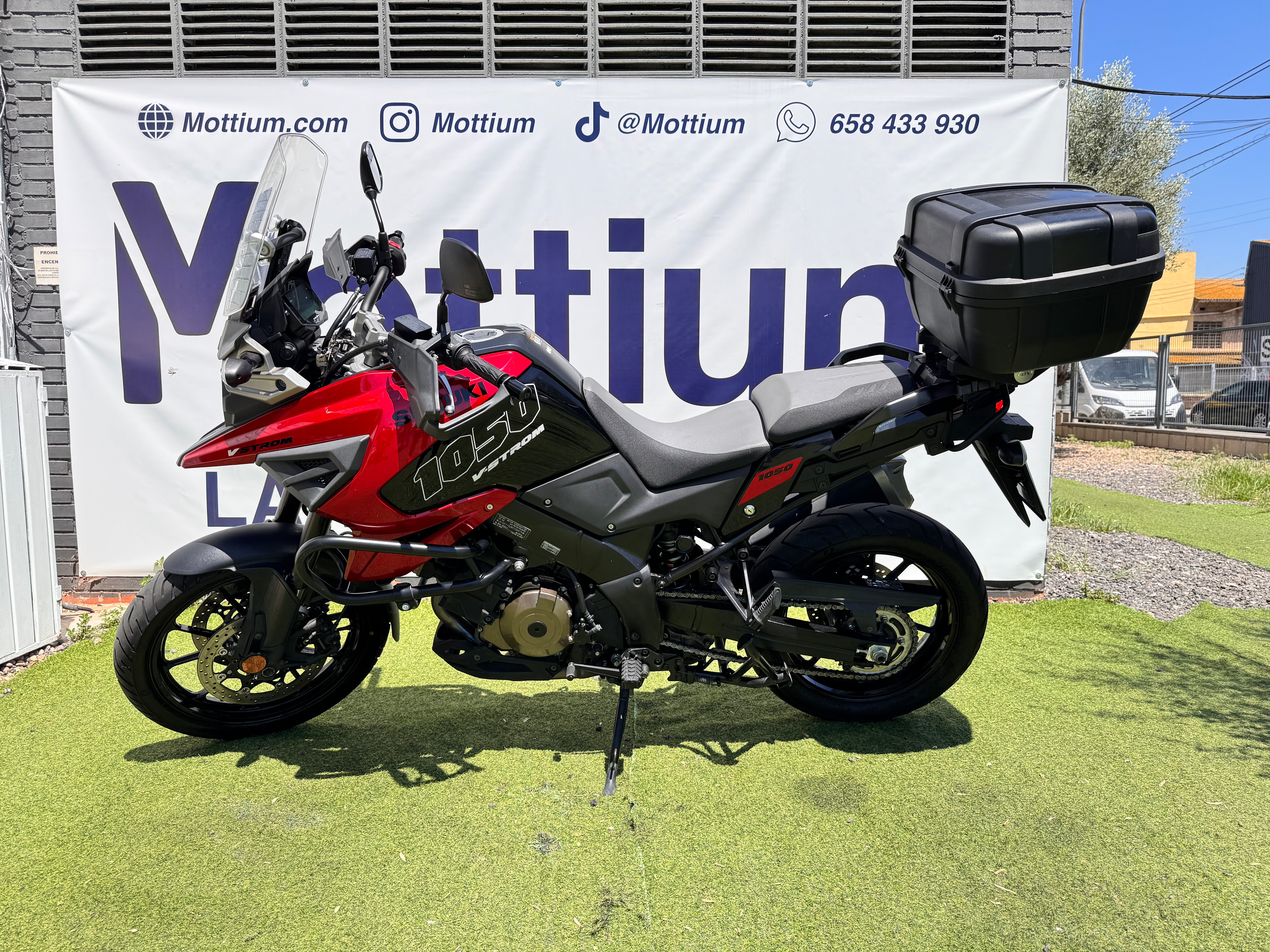 SUZUKI V-STROM 1050
