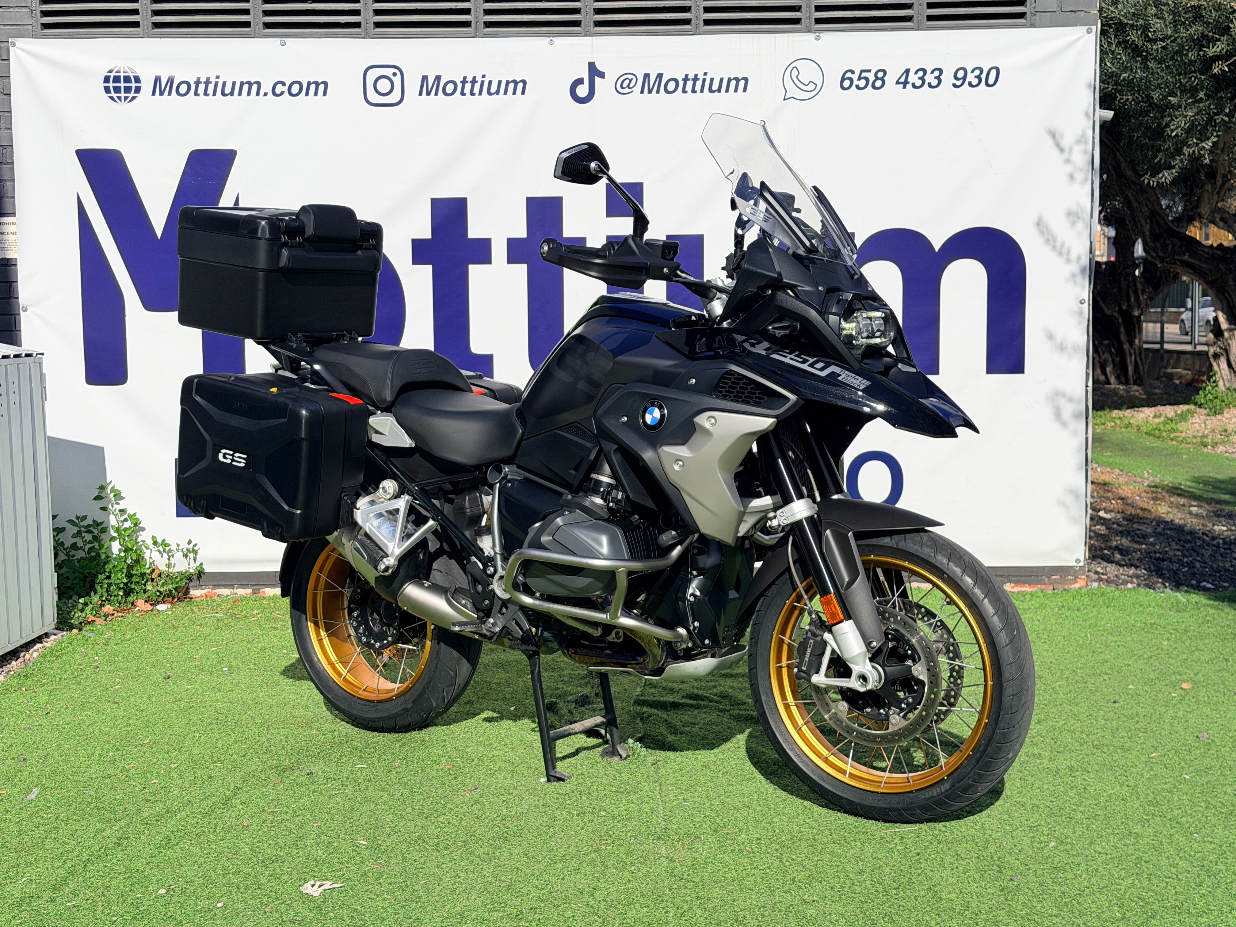 BMW R1250GS TRIPLE BLACK