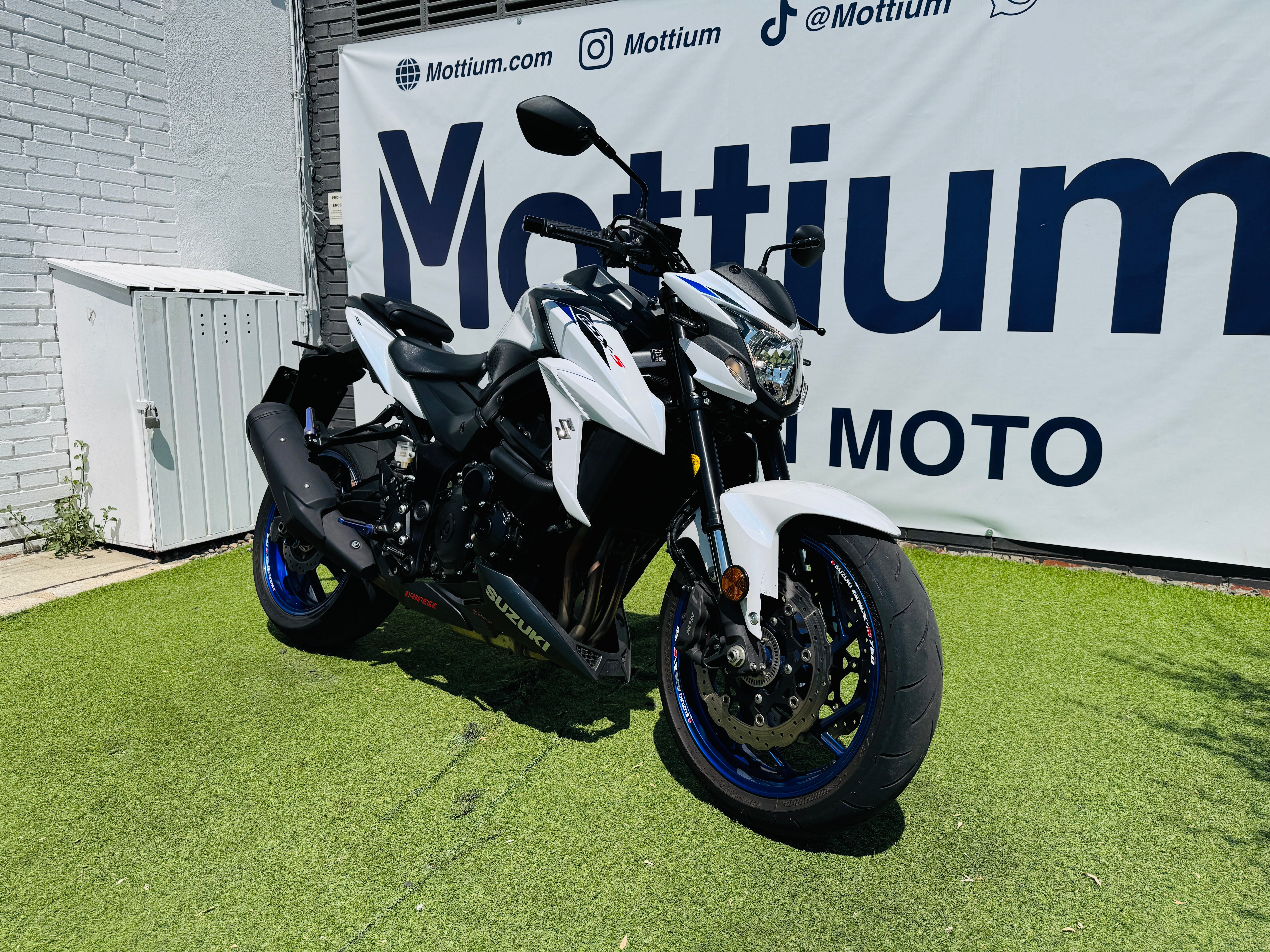 SUZUKI GSX-S 750