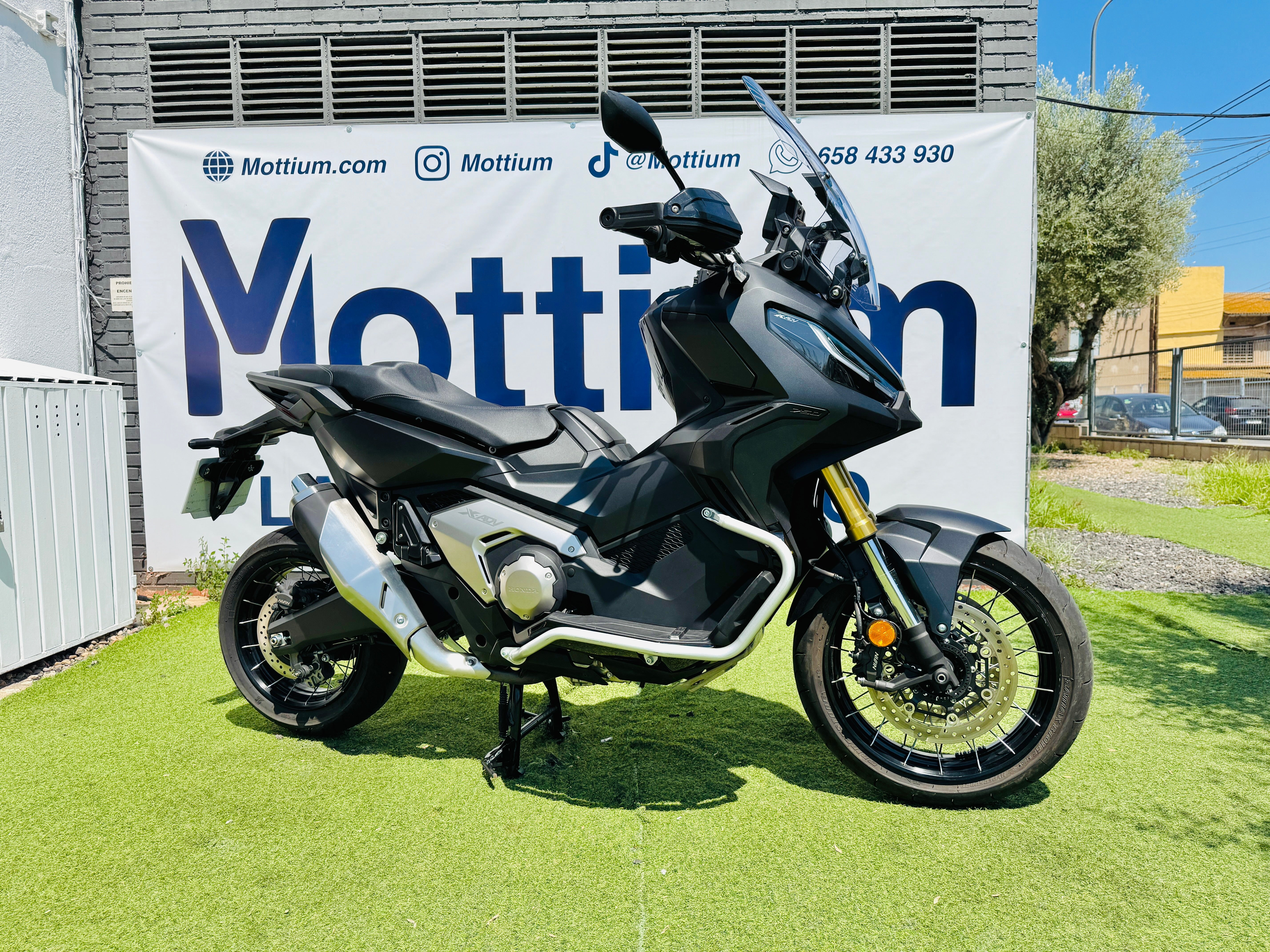 HONDA X-ADV 750