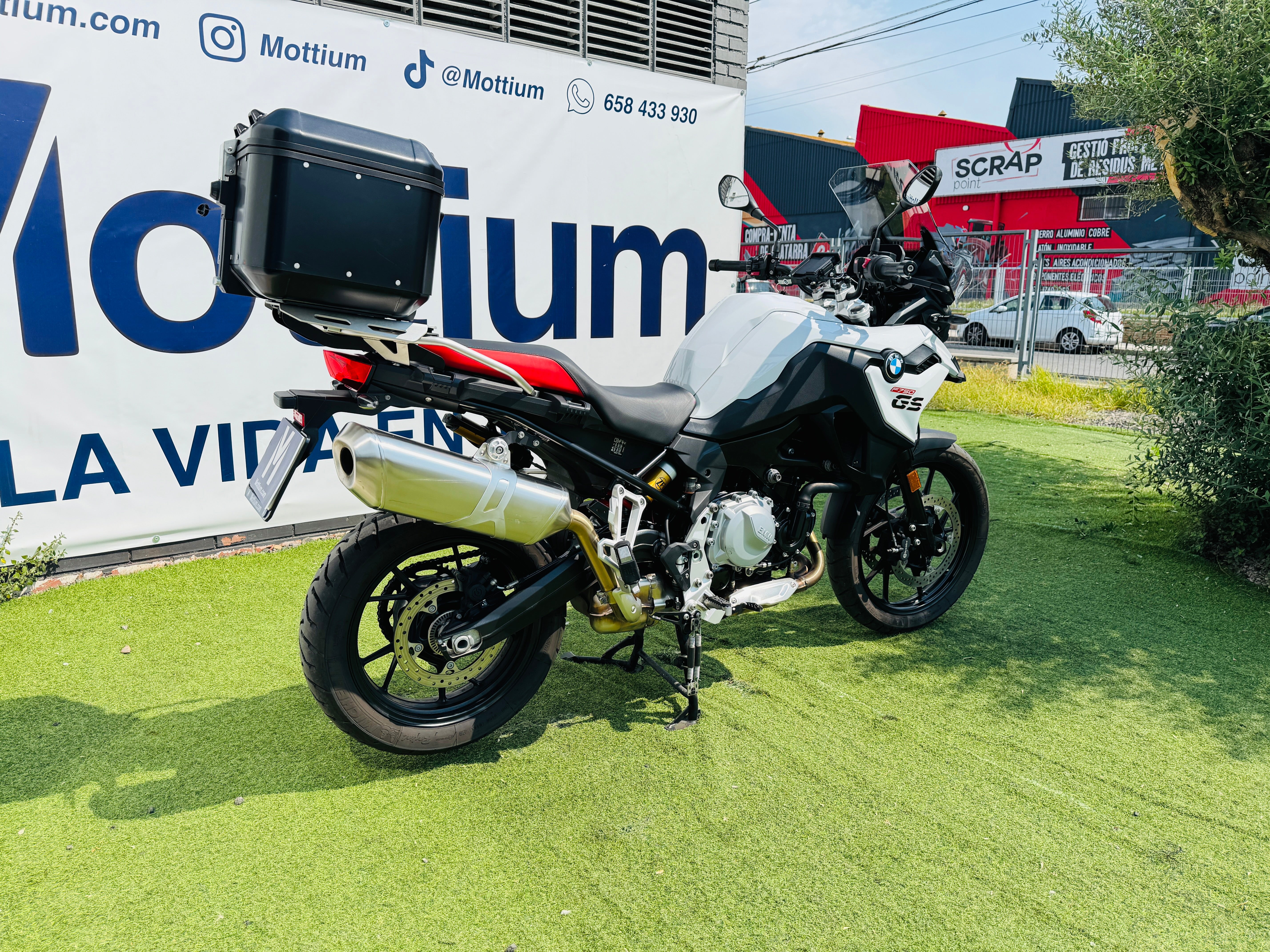 BMW F750GS
