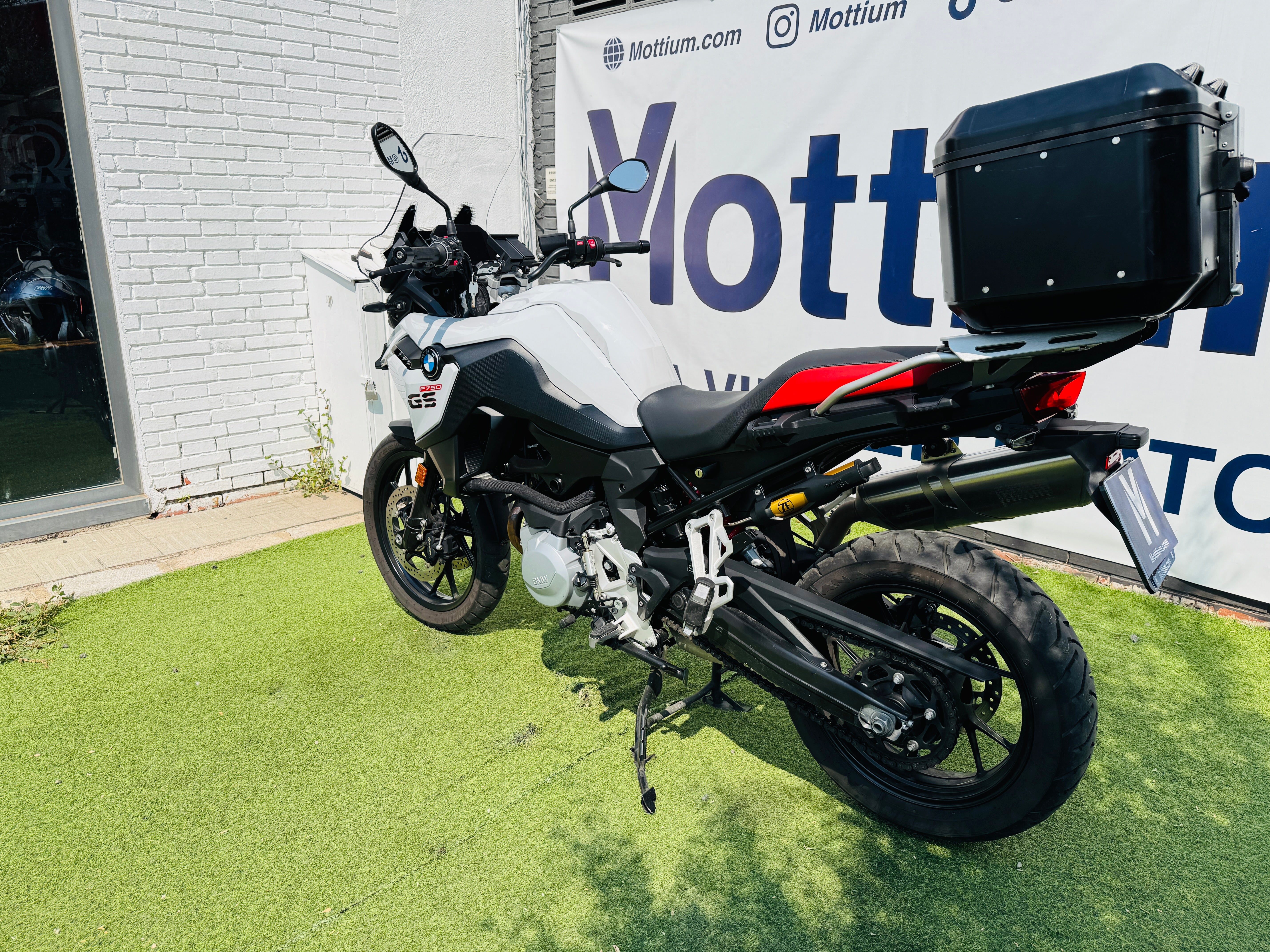 BMW F750GS
