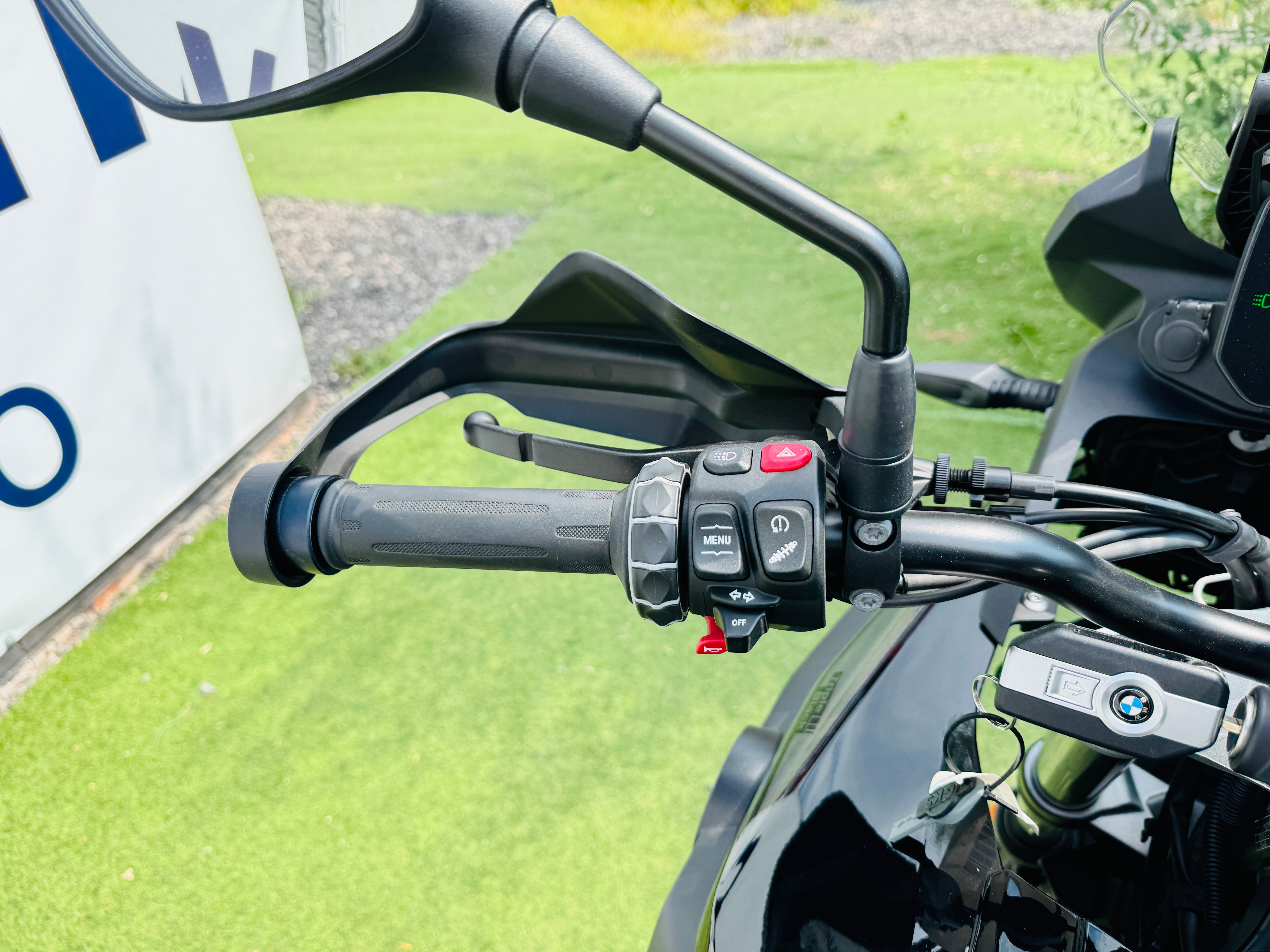 BMW F750GS TRIPLE BLACK