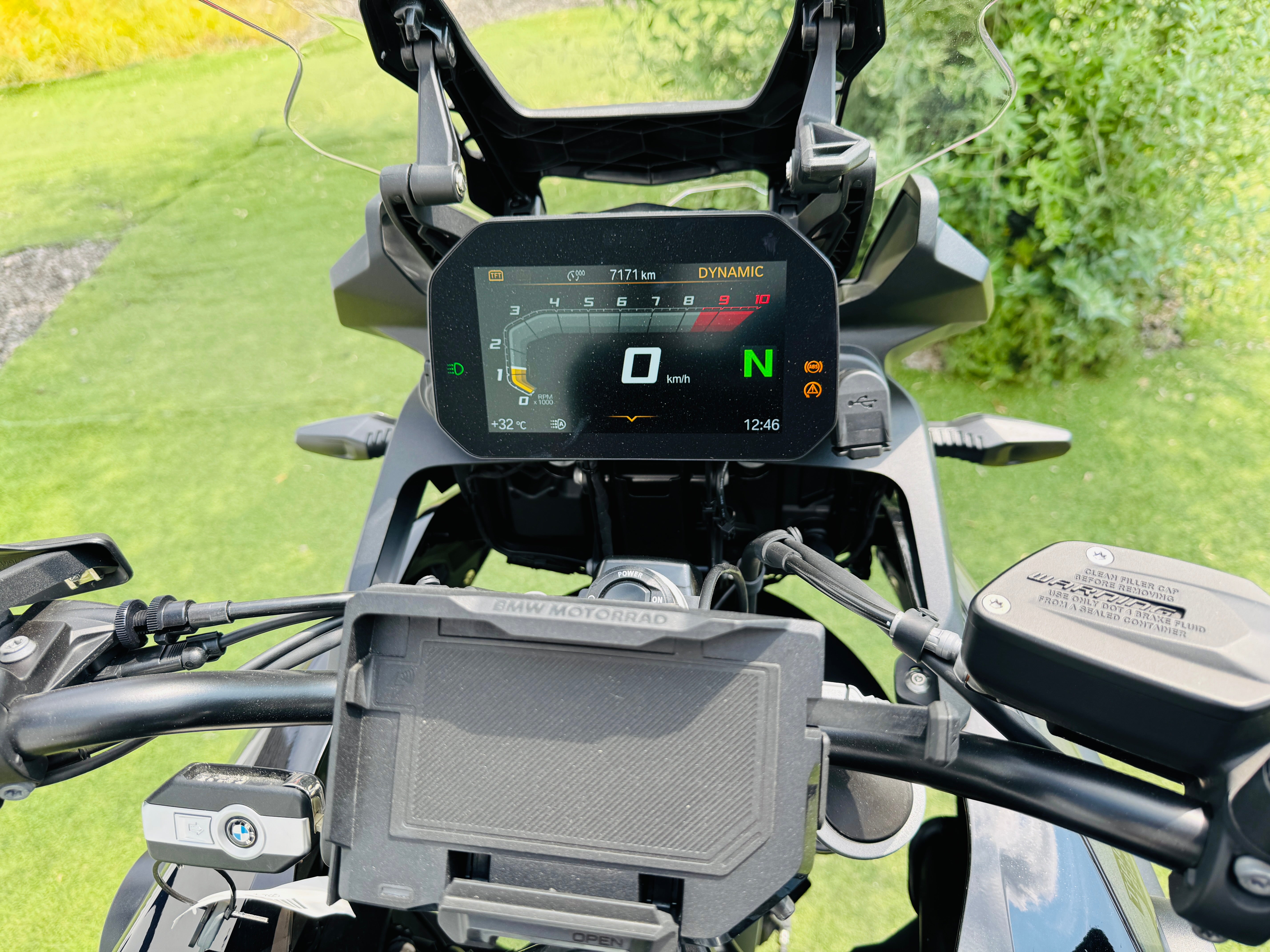 BMW F750GS TRIPLE BLACK