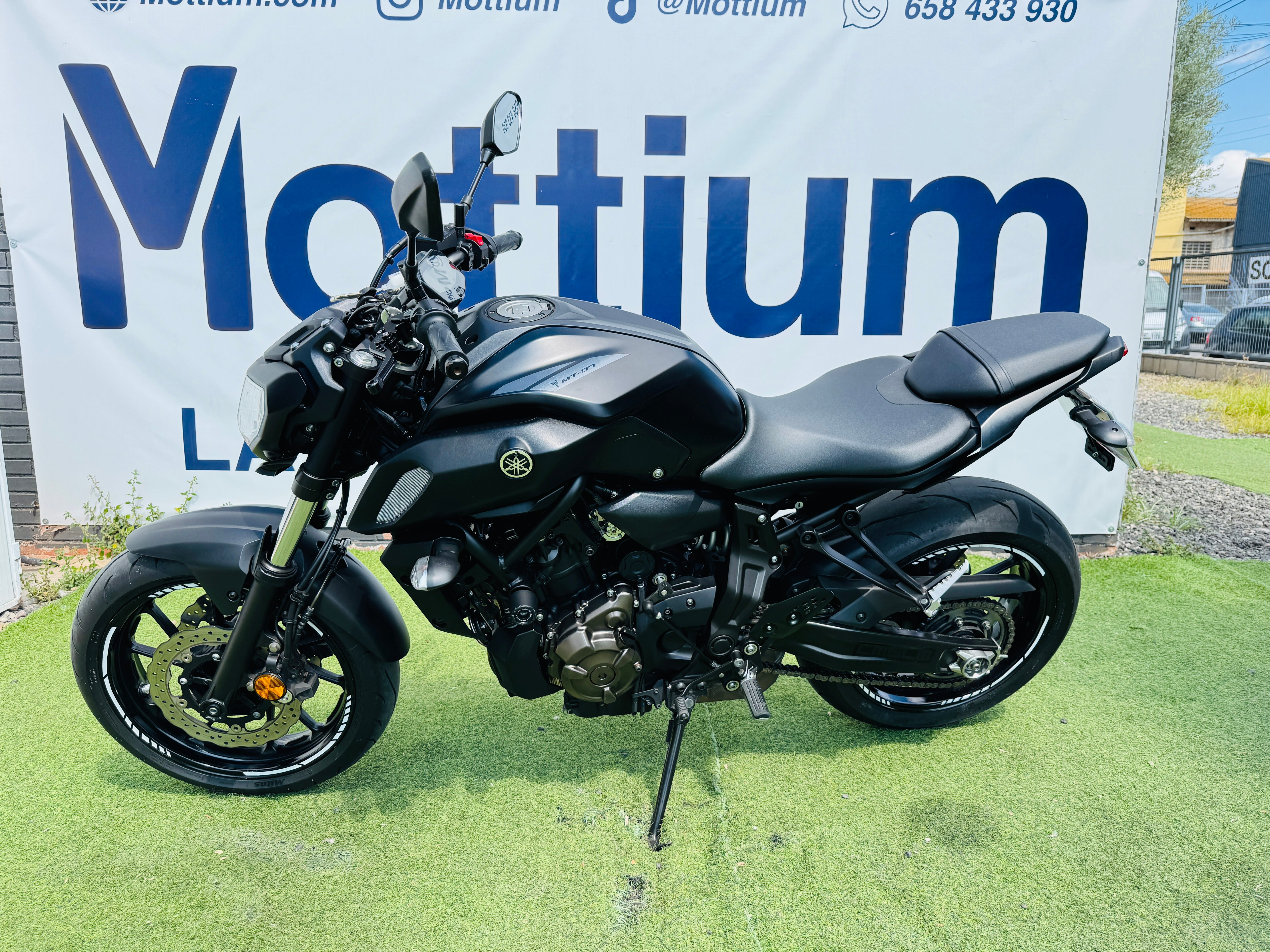 YAMAHA MT07 LIMITADA A2