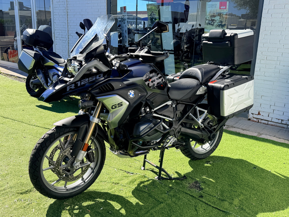BMW R1250GS TRIPLE BLACK