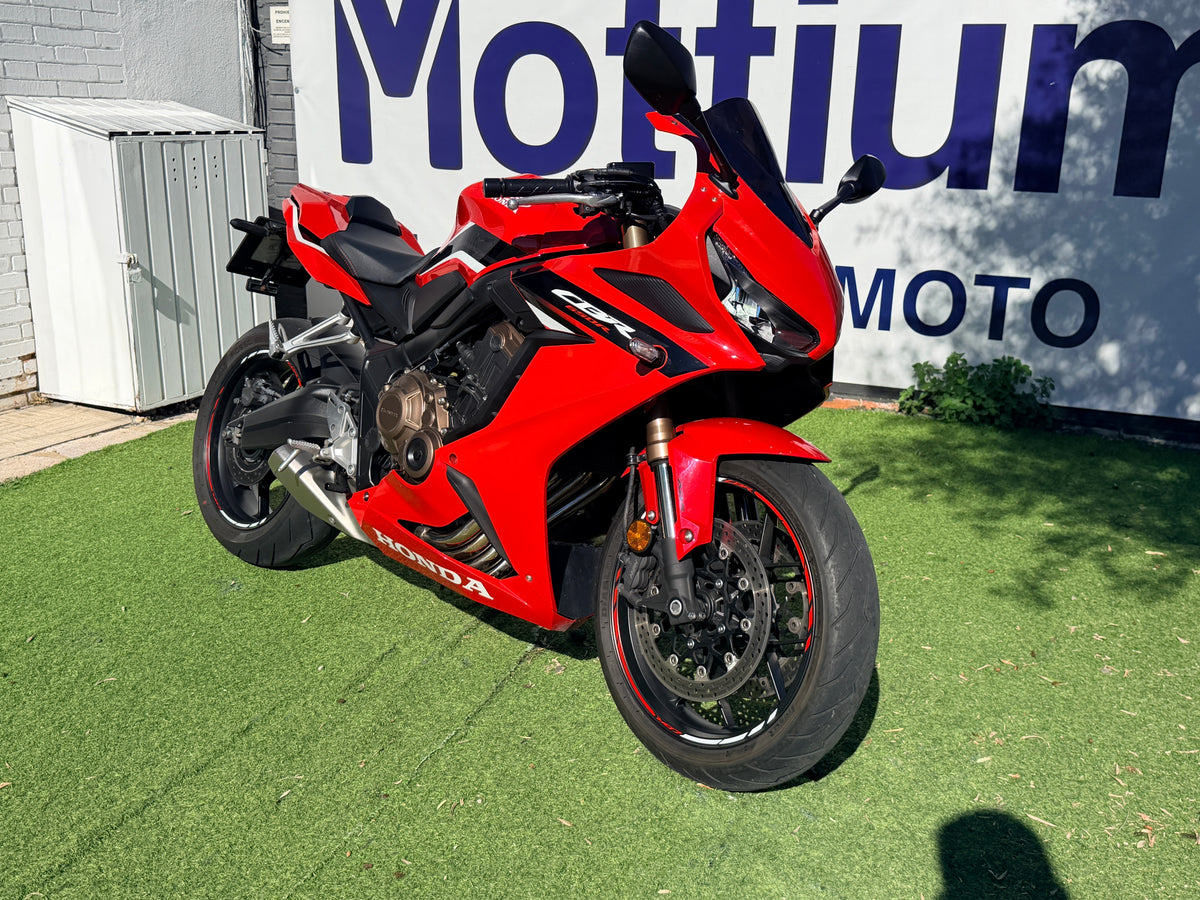 HONDA CBR 650R