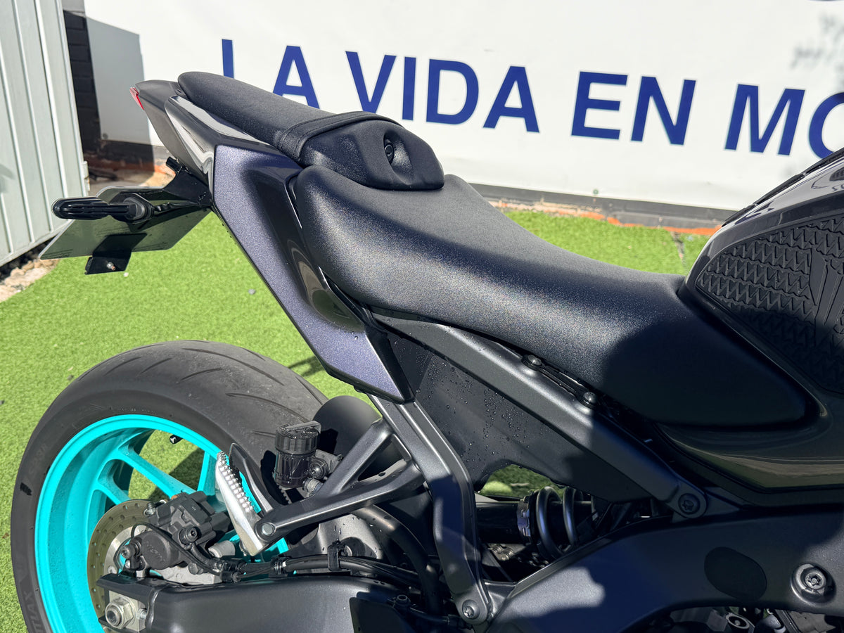 YAMAHA MT-09