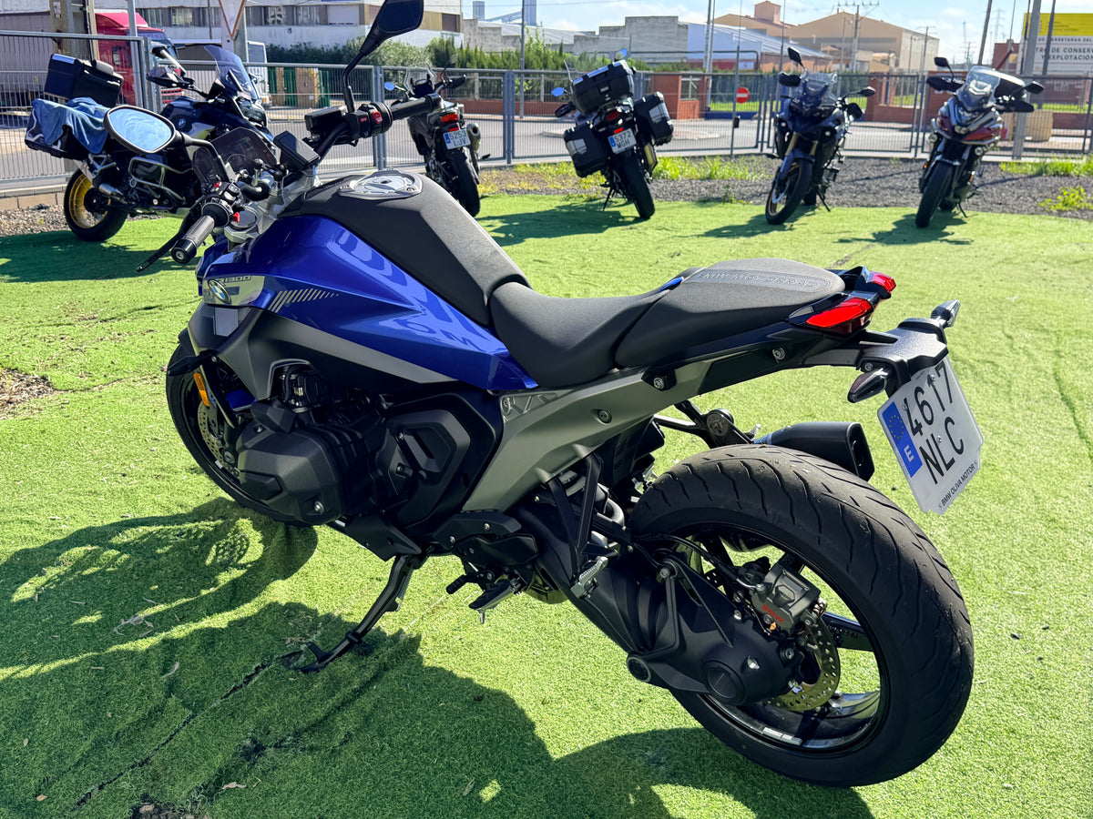 BMW R1300R
