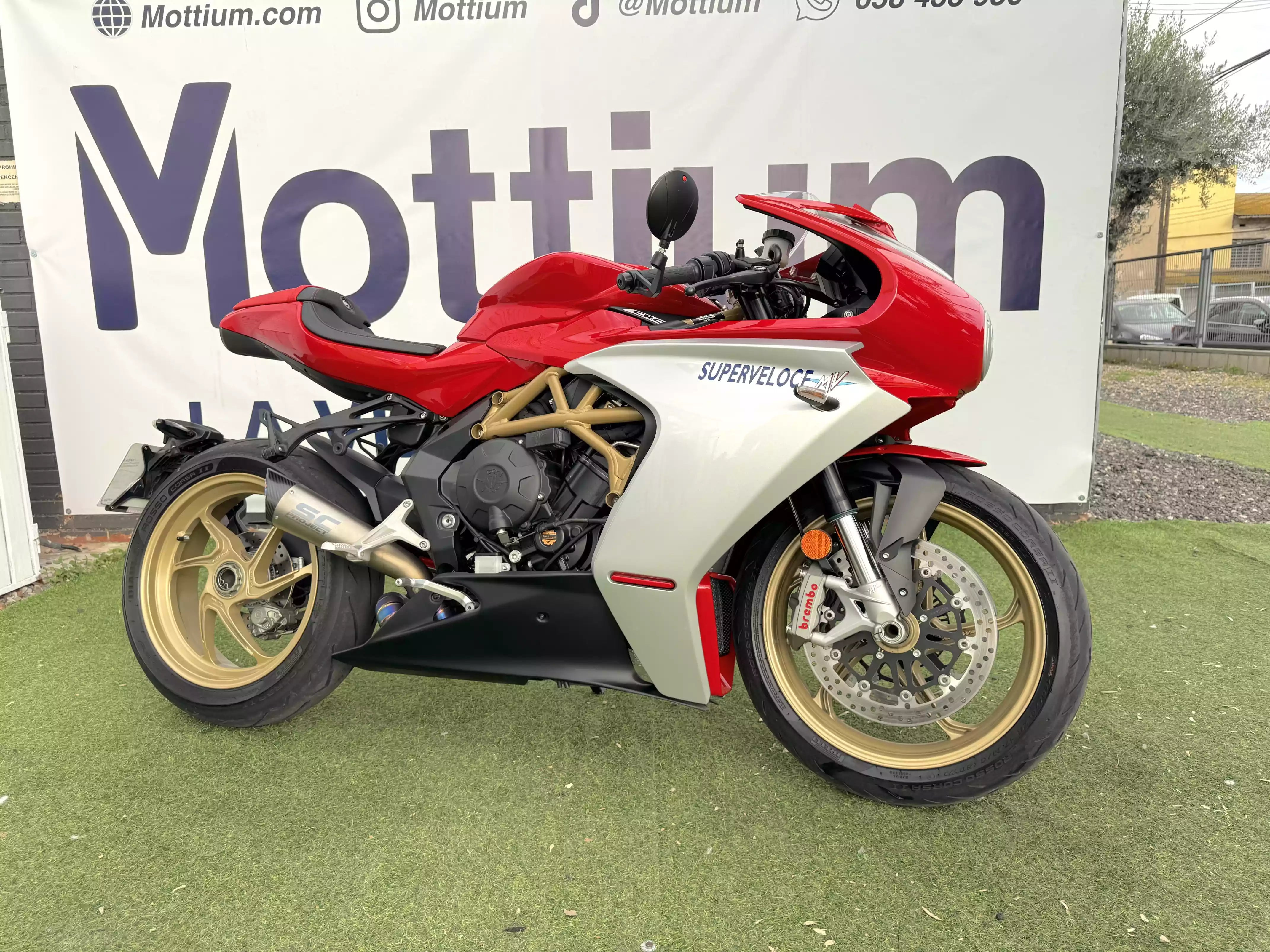 MV AGUSTA Superveloce 800