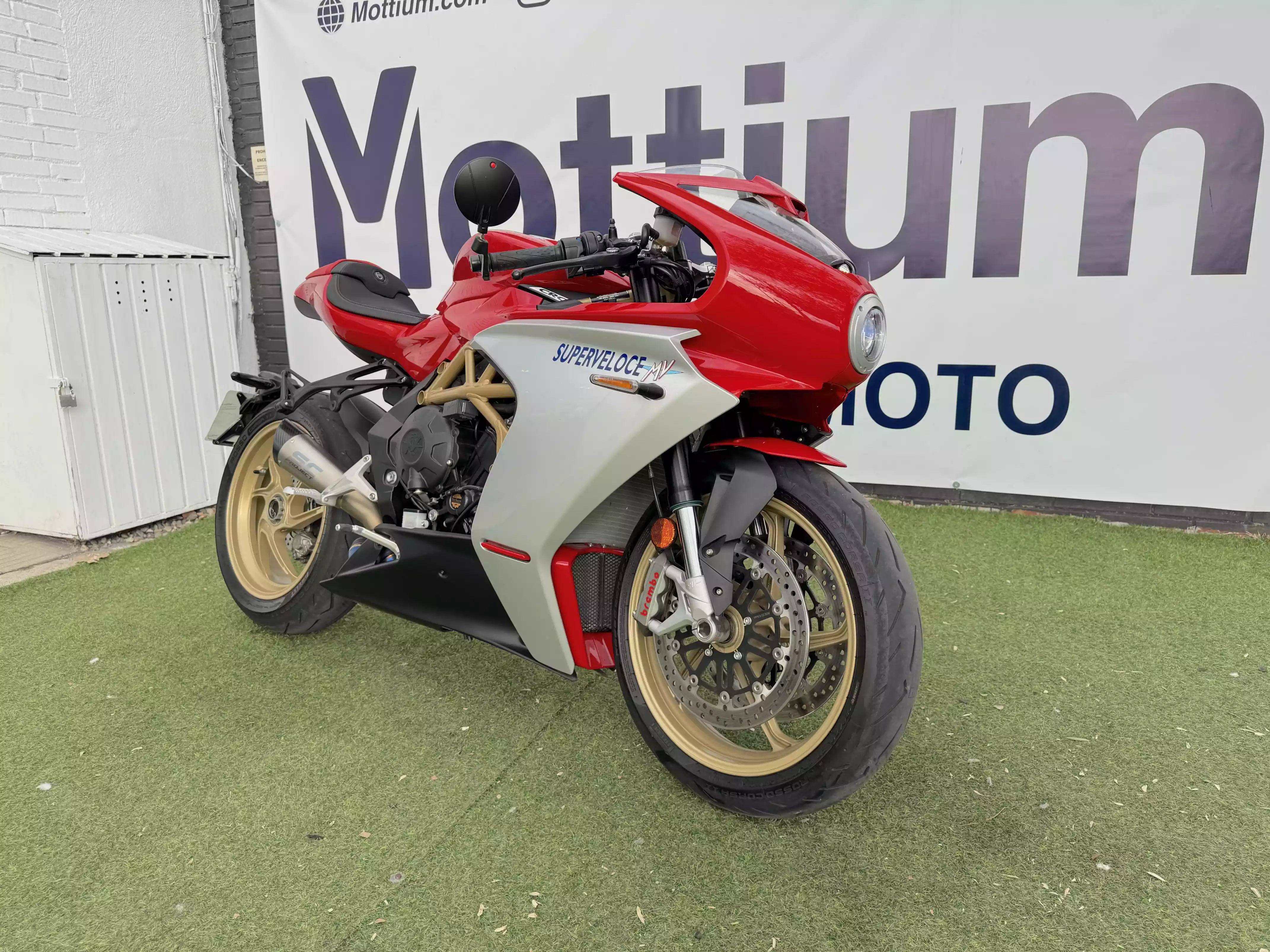 MV AGUSTA Superveloce 800