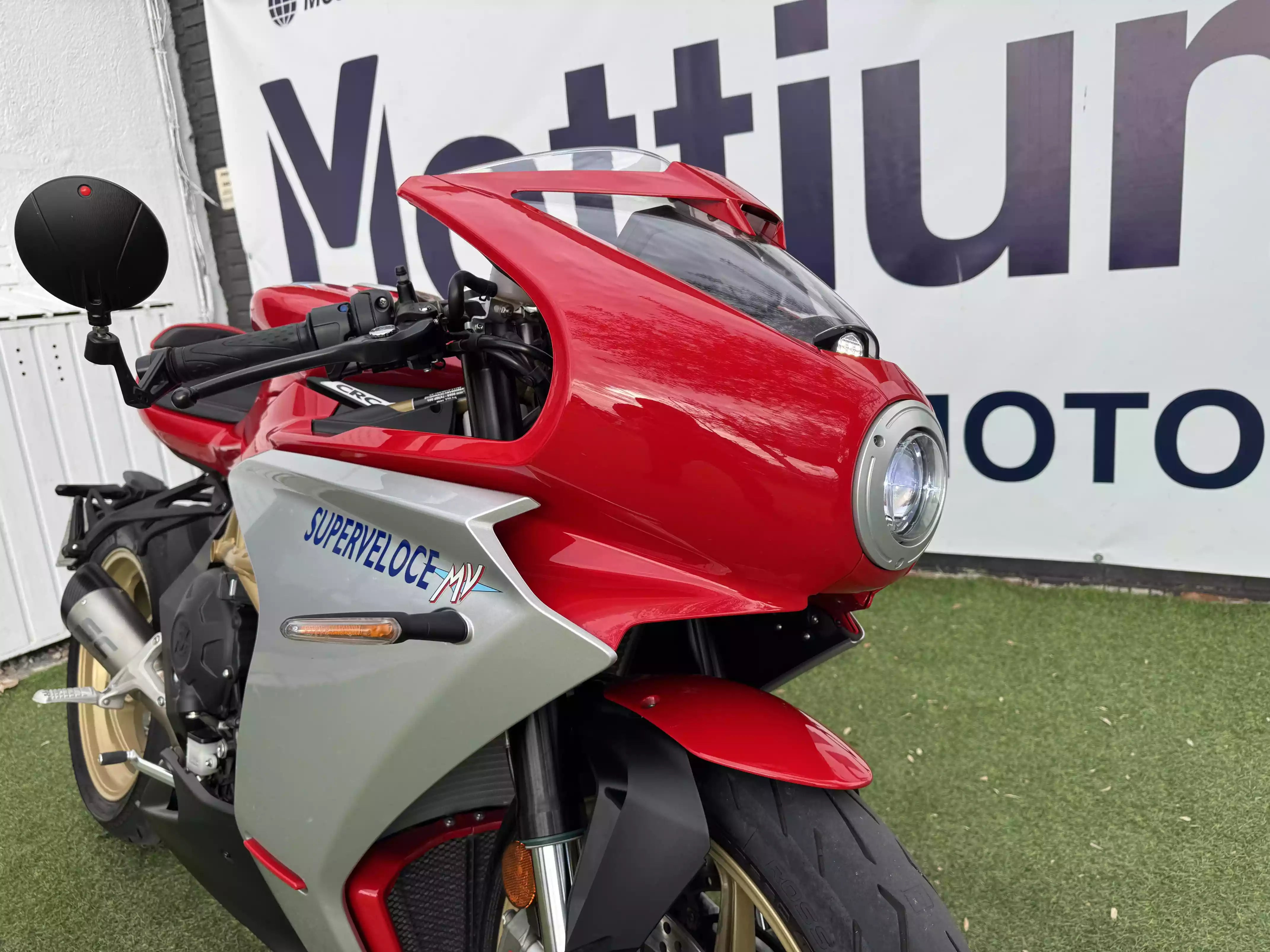 MV AGUSTA Superveloce 800