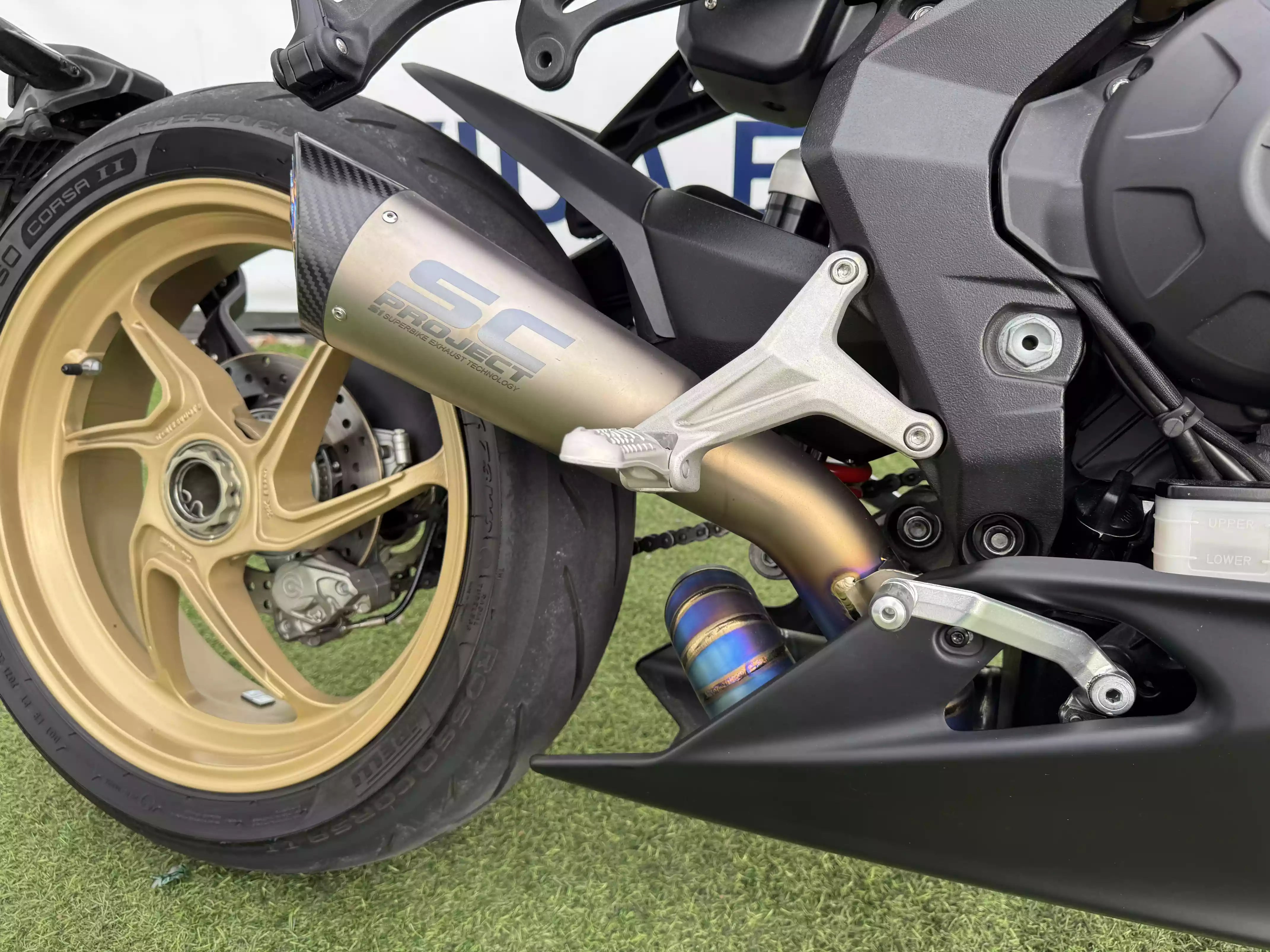 MV AGUSTA Superveloce 800