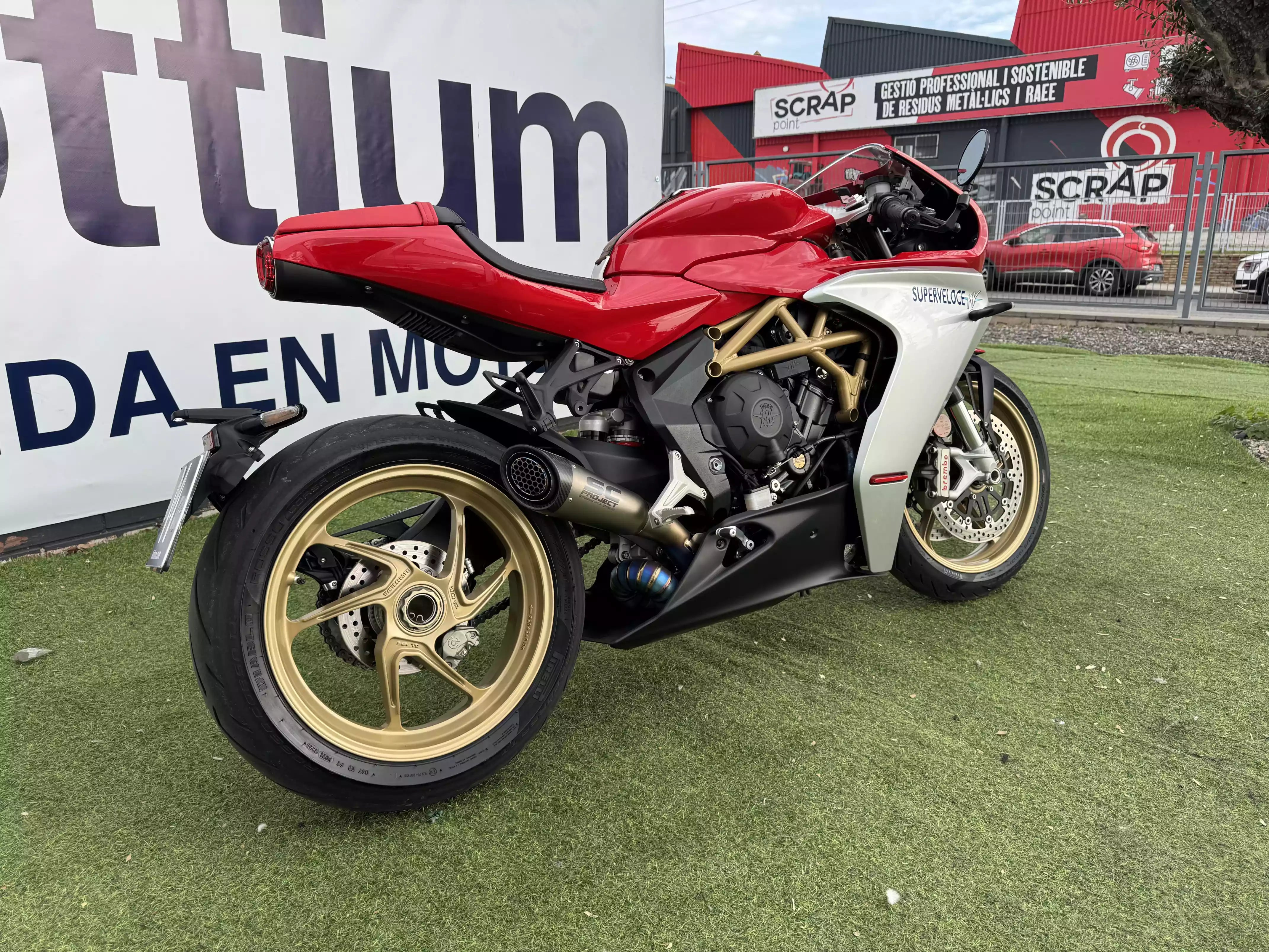 MV AGUSTA Superveloce 800