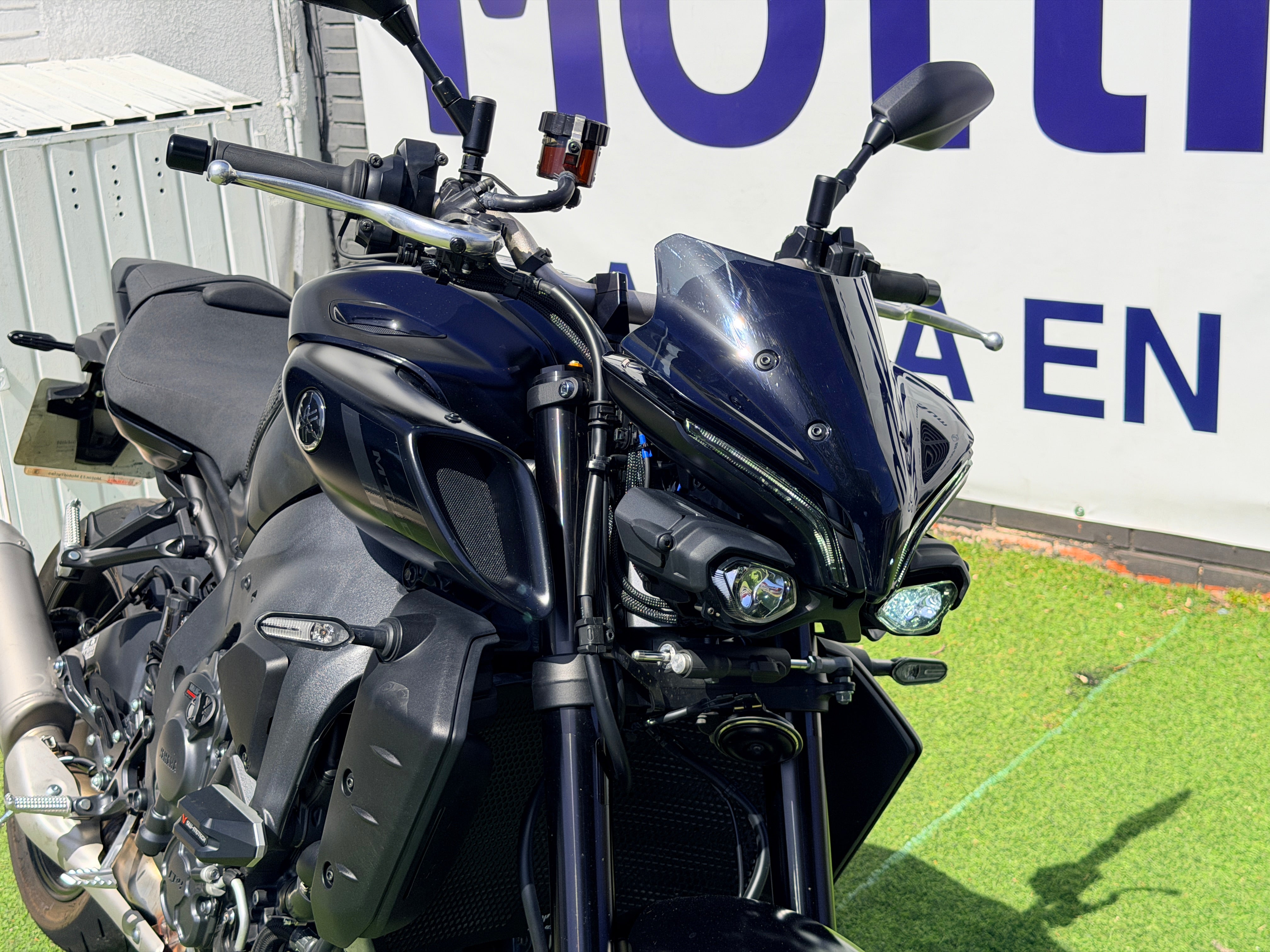 YAMAHA MT10