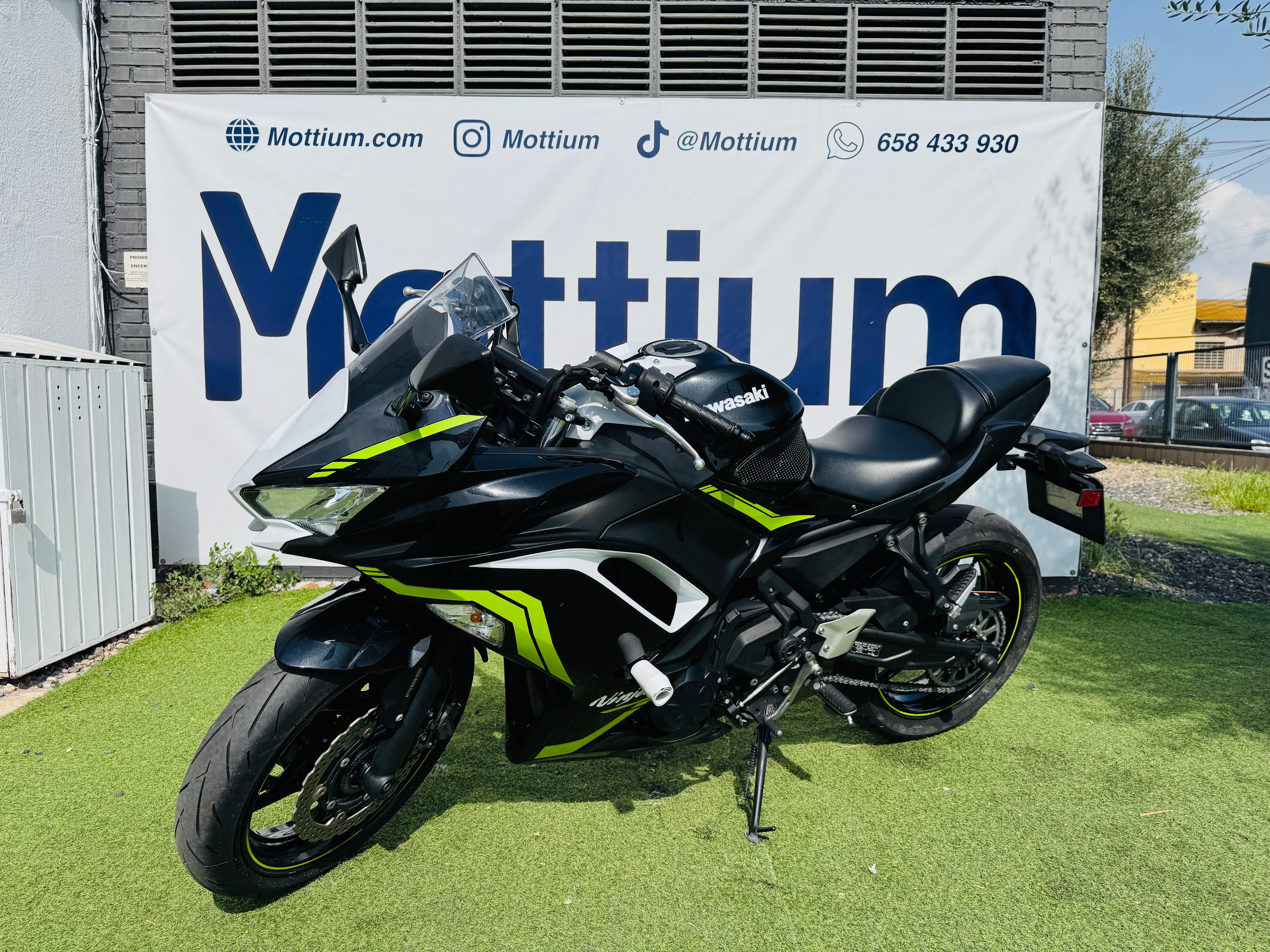 KAWASAKI NINJA 650
