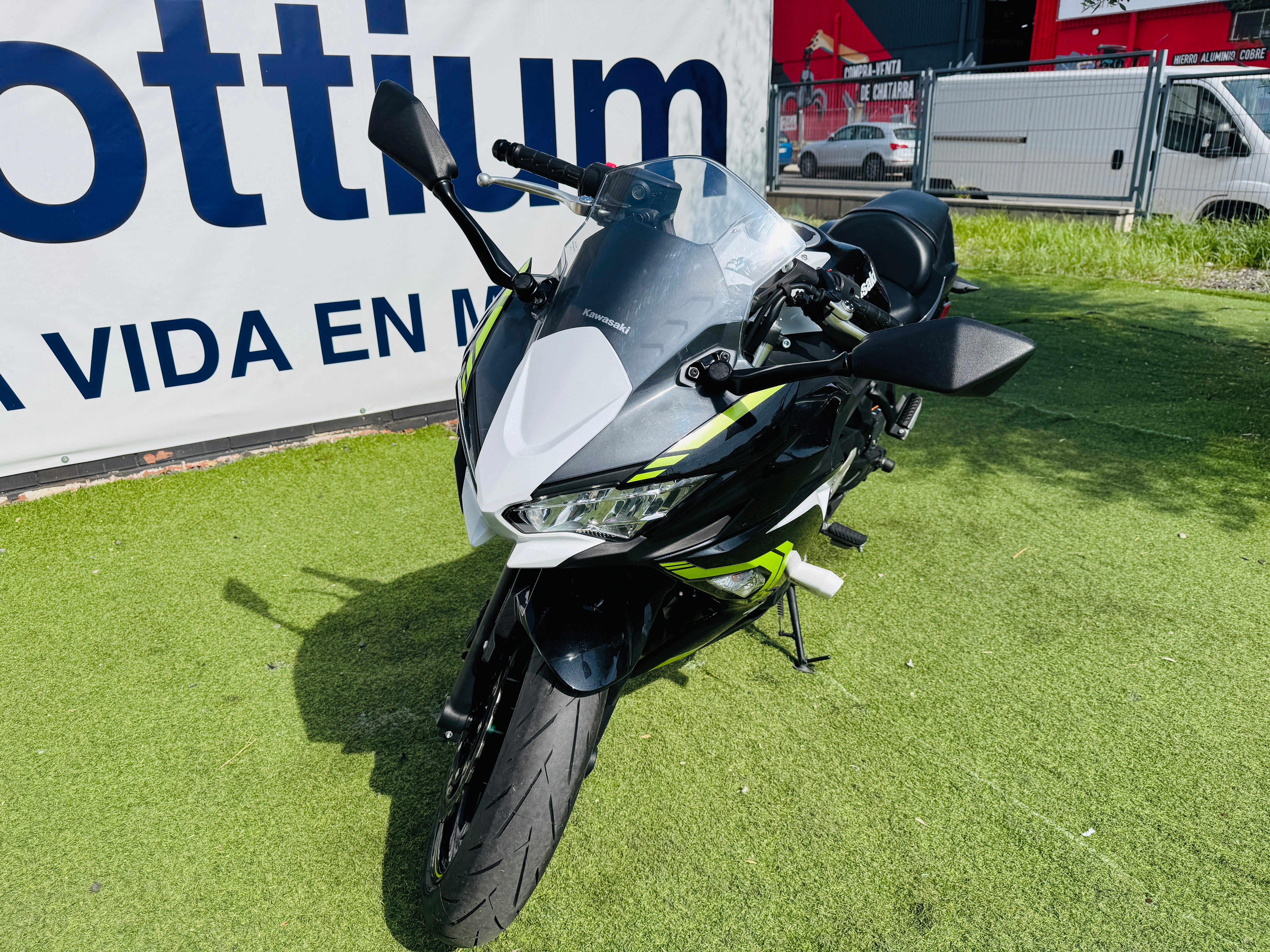 KAWASAKI NINJA 650