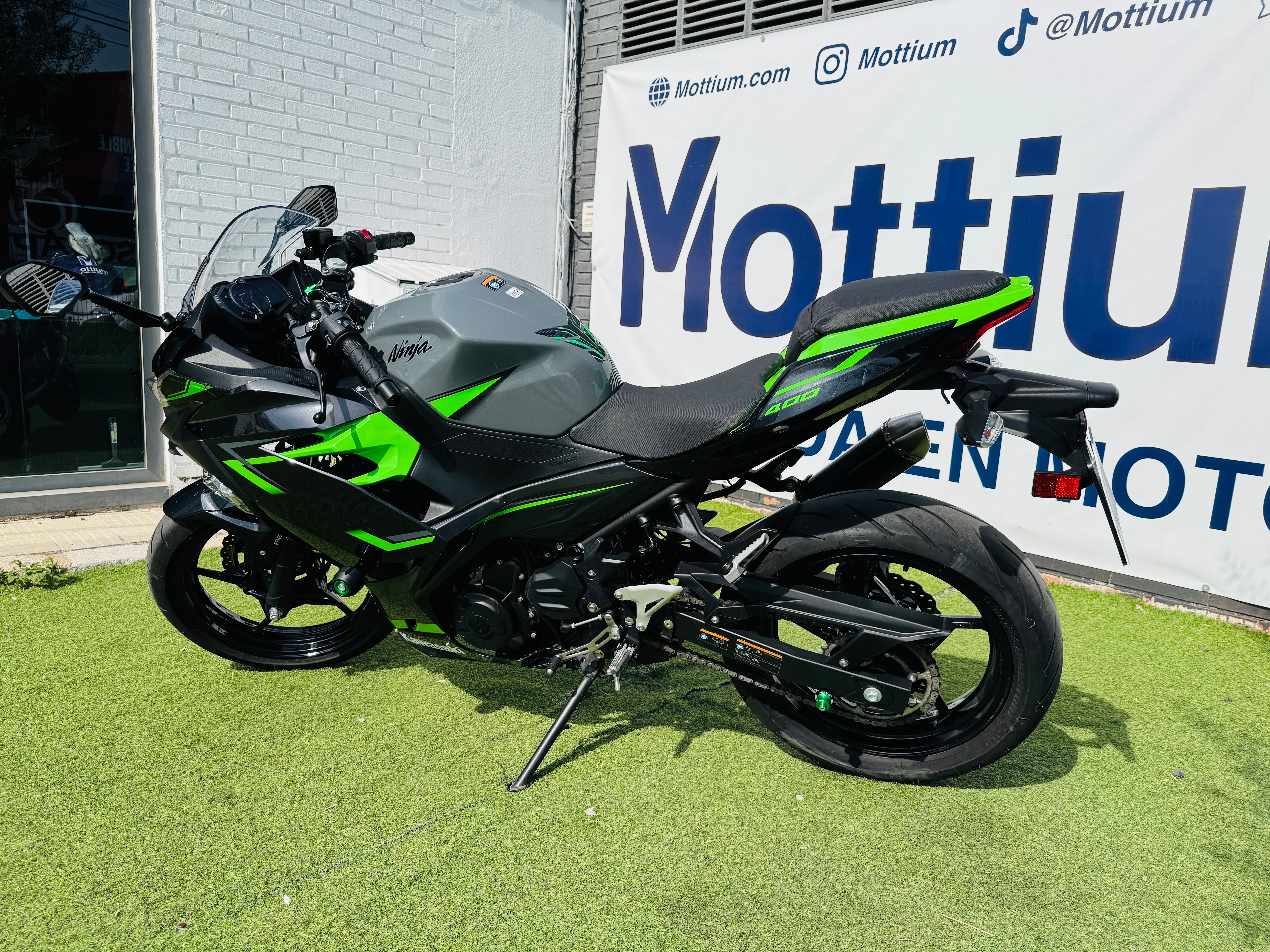KAWASAKI NINJA 400