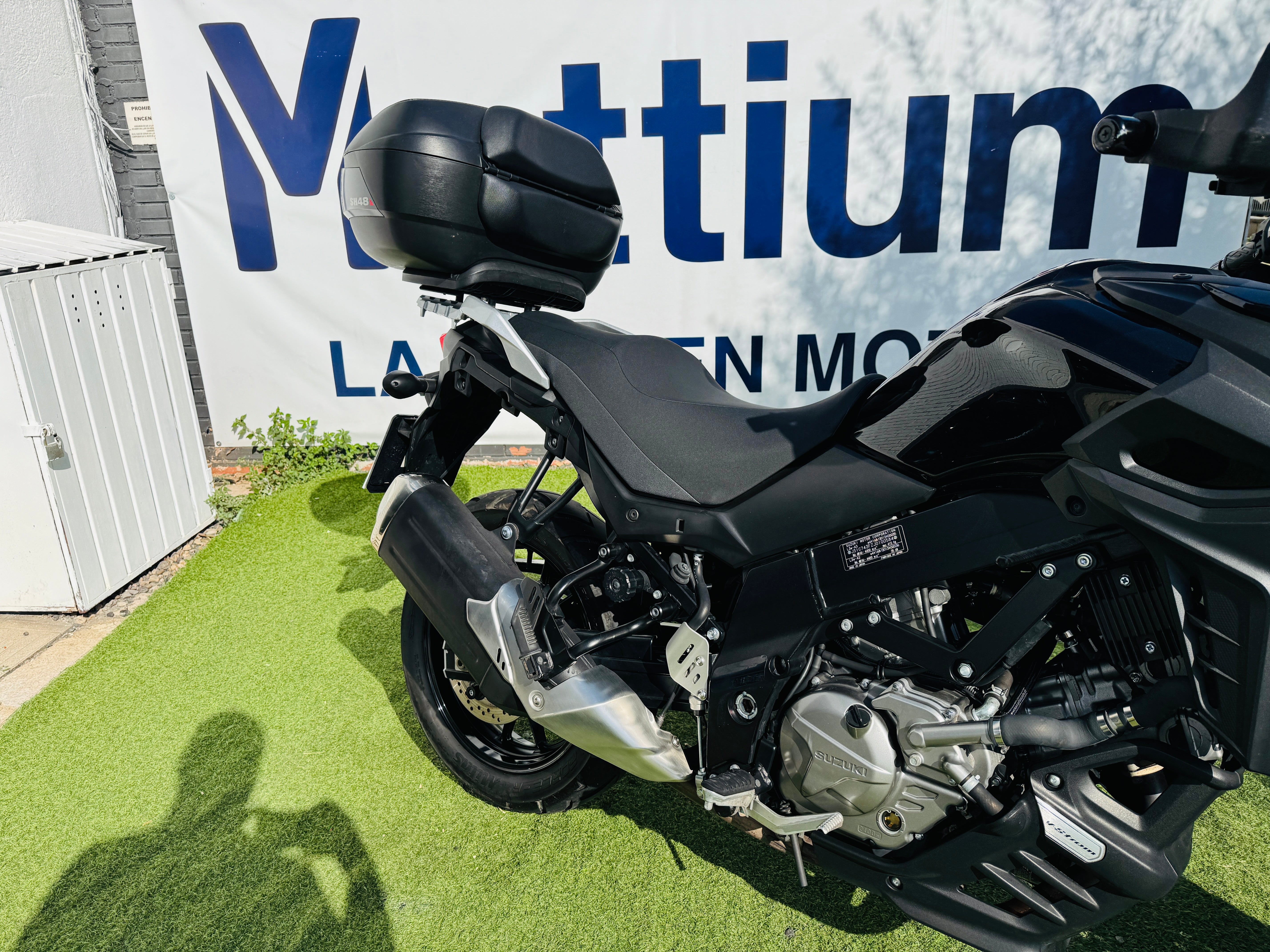 SUZUKI V-STROM 650