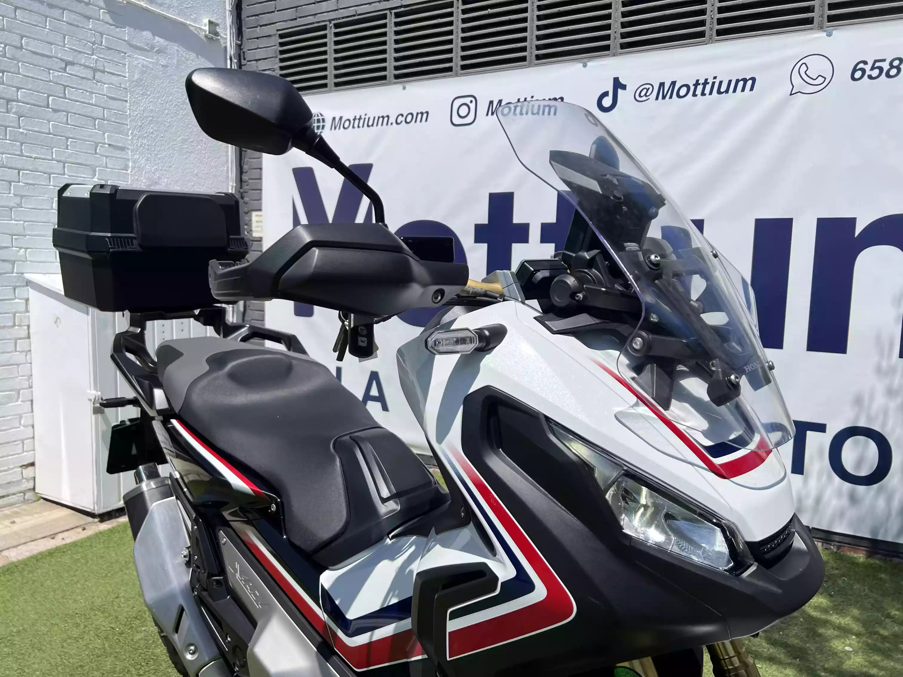 HONDA X-ADV