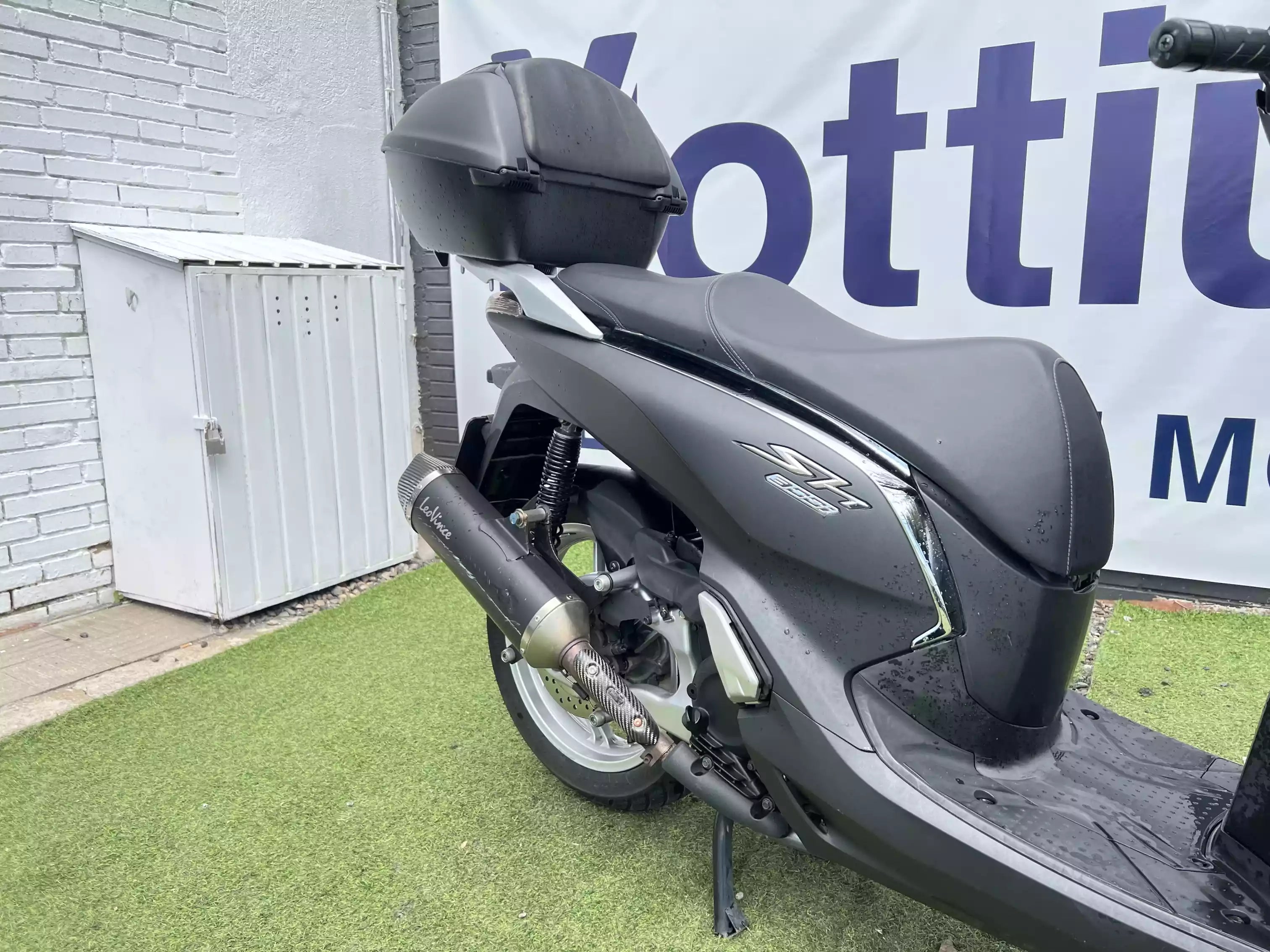 HONDA SCOOPY SH300i