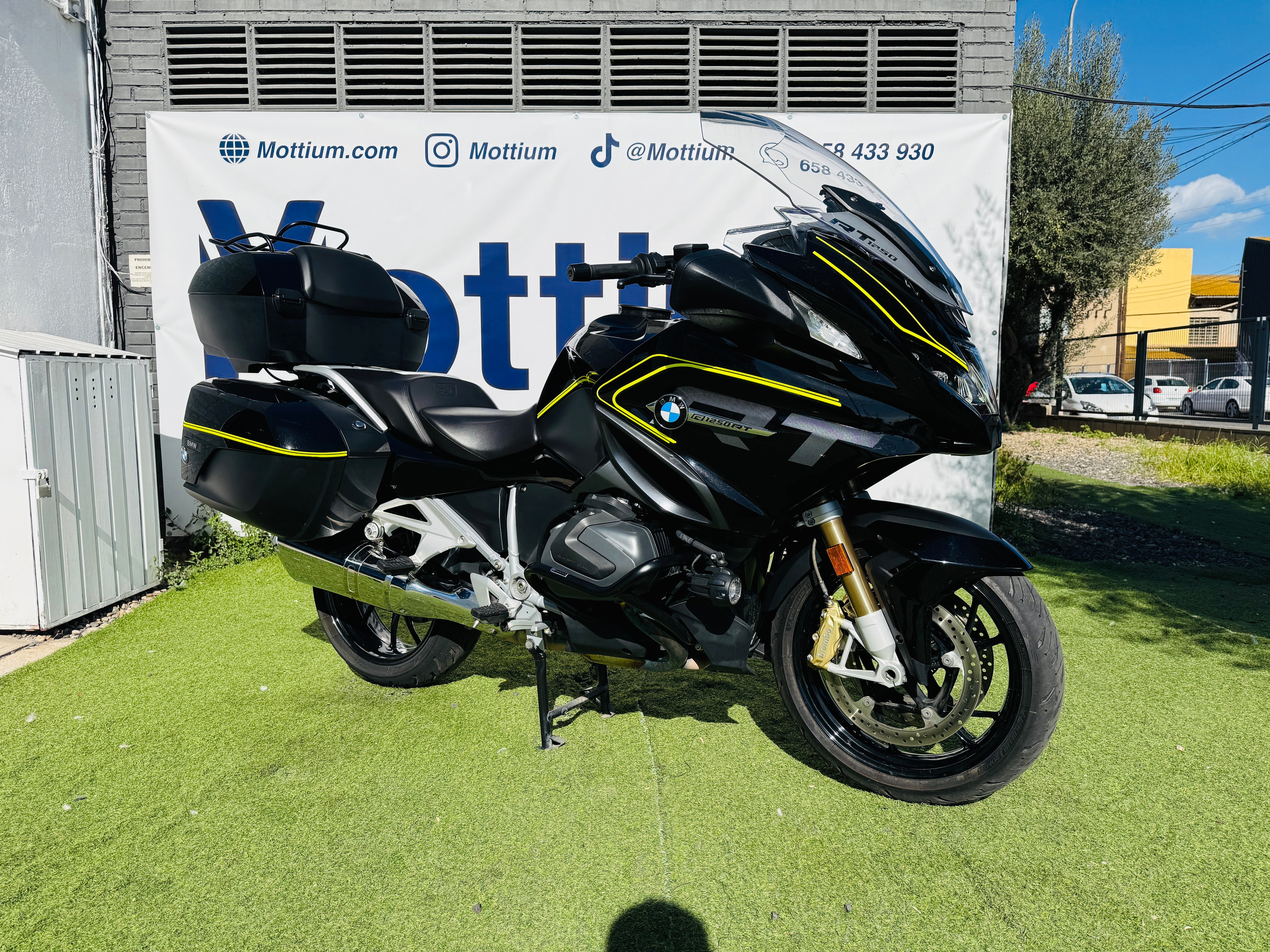 BMW R1250RT TRIPLE BLACK