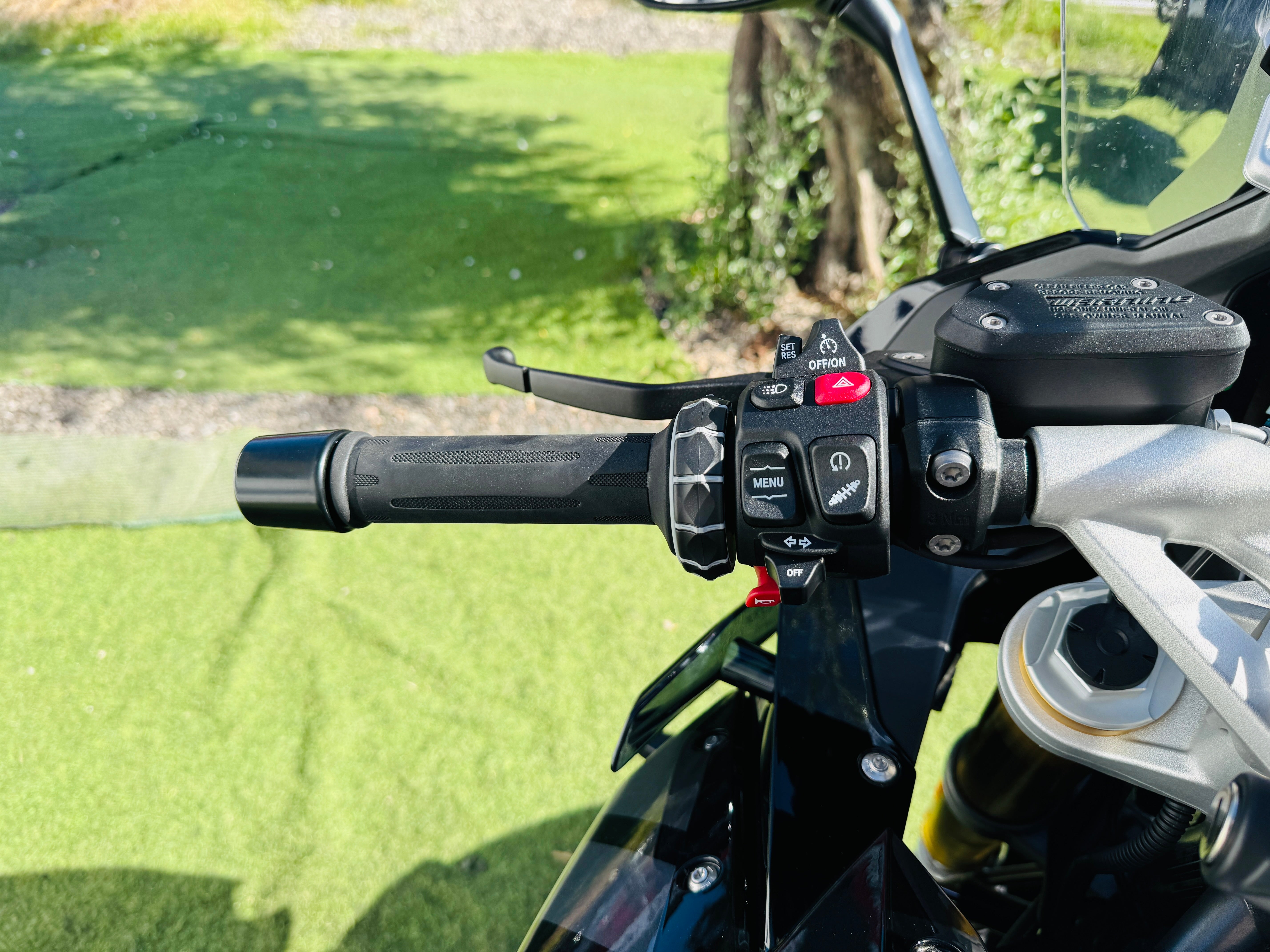 BMW R1250RS TRIPLE BLACK