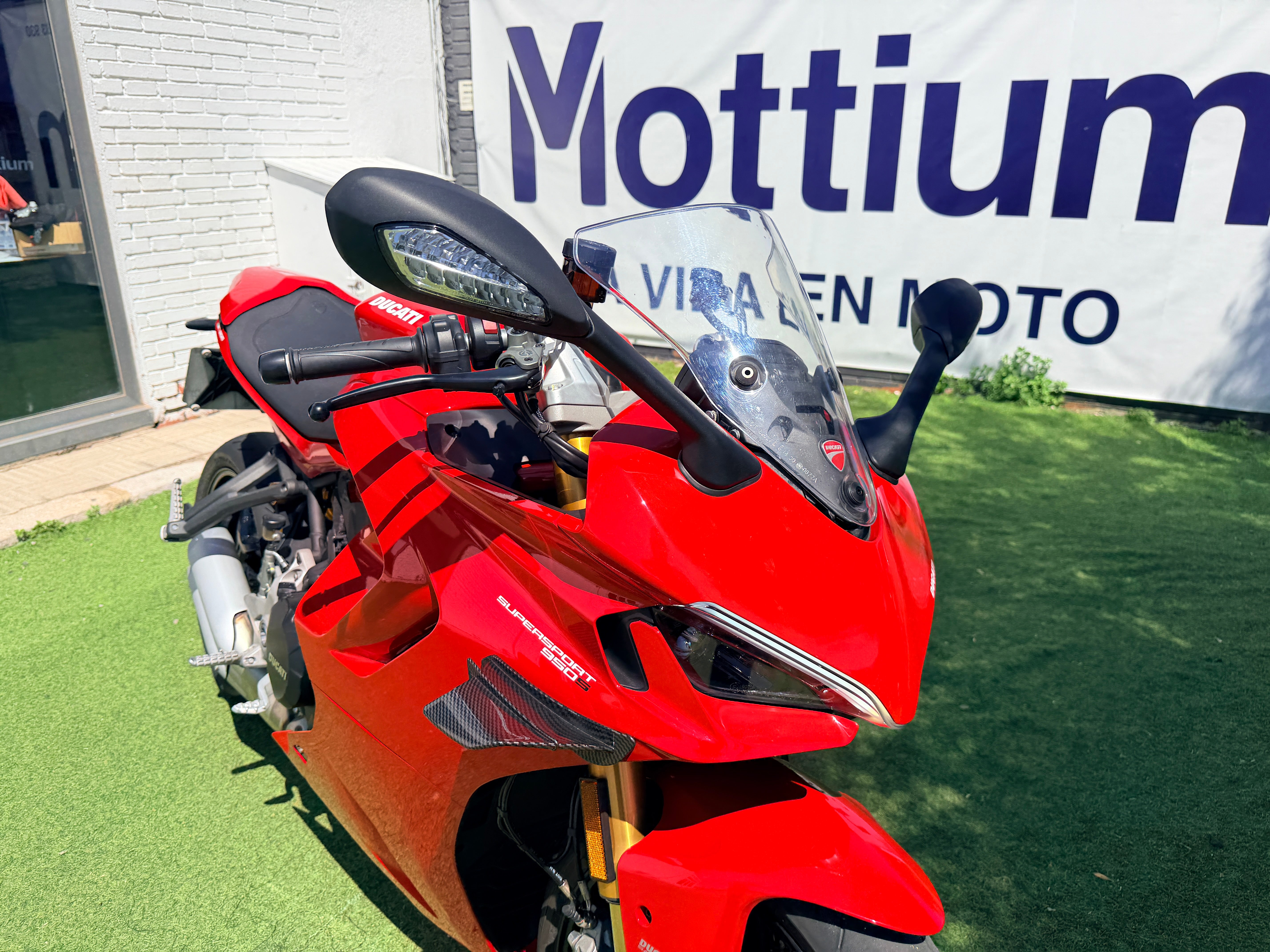DUCATI SUPERSPORT 950S