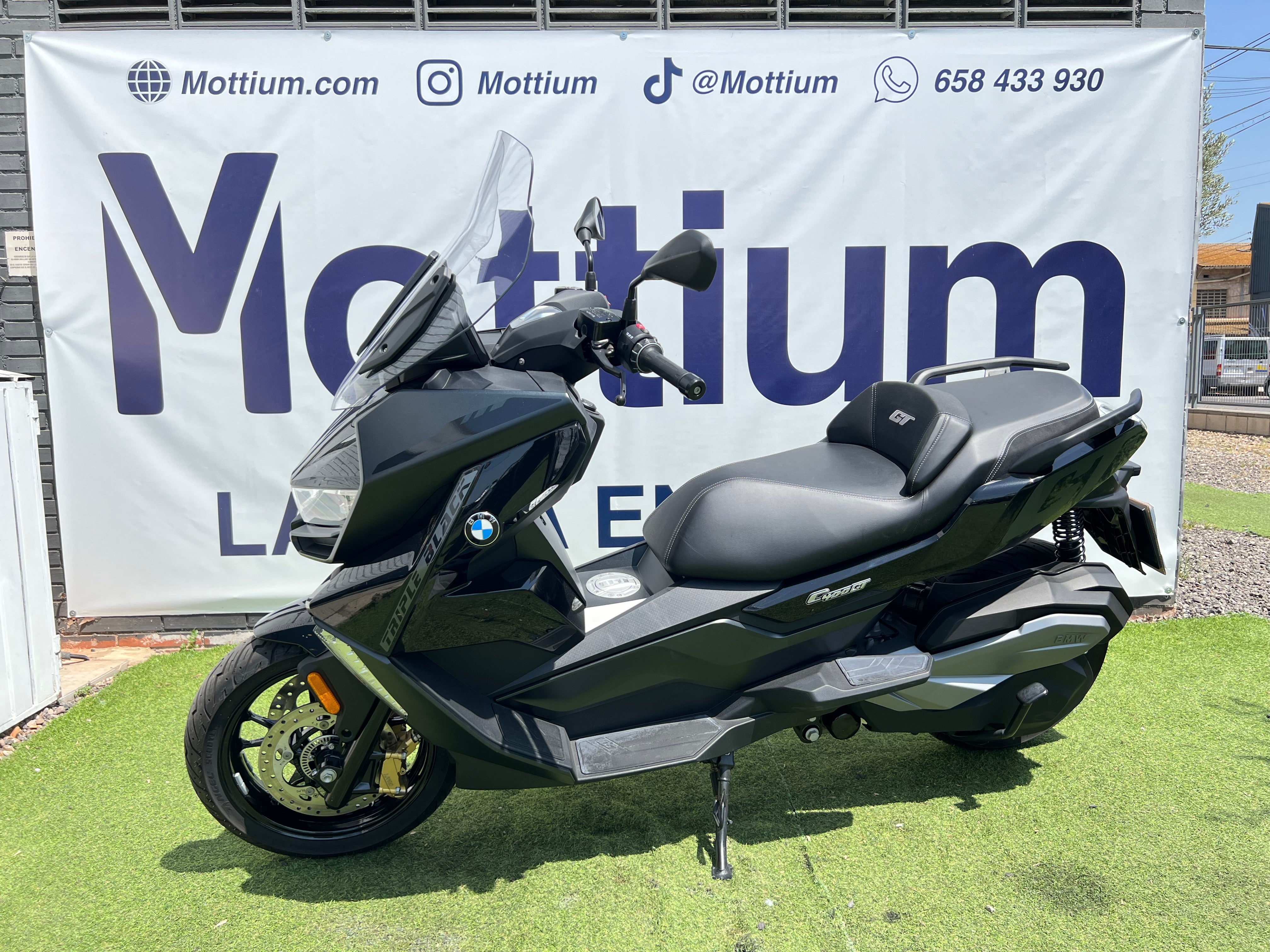 BMW C400GT TRIPE BLACK