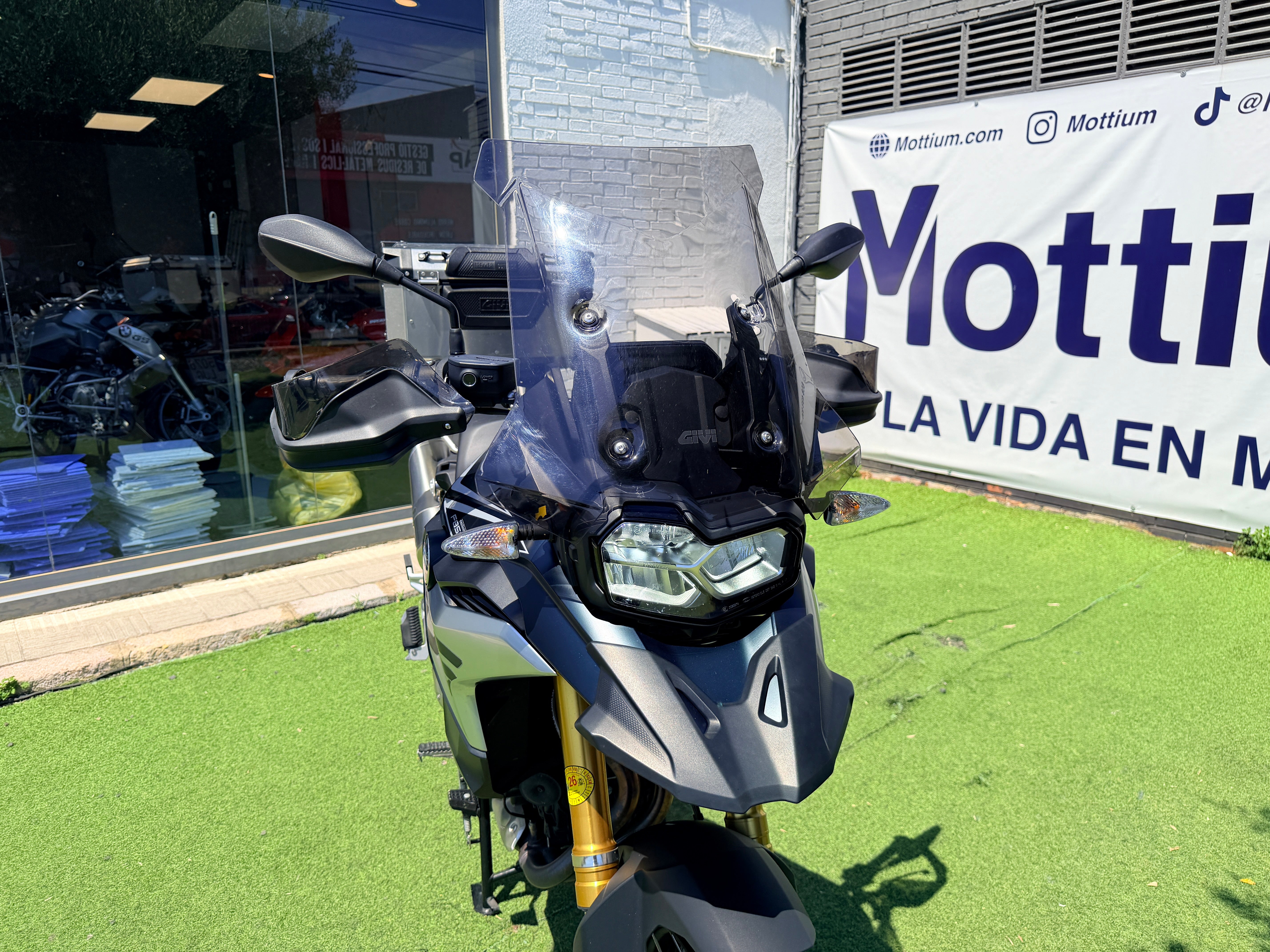 BMW F850GS