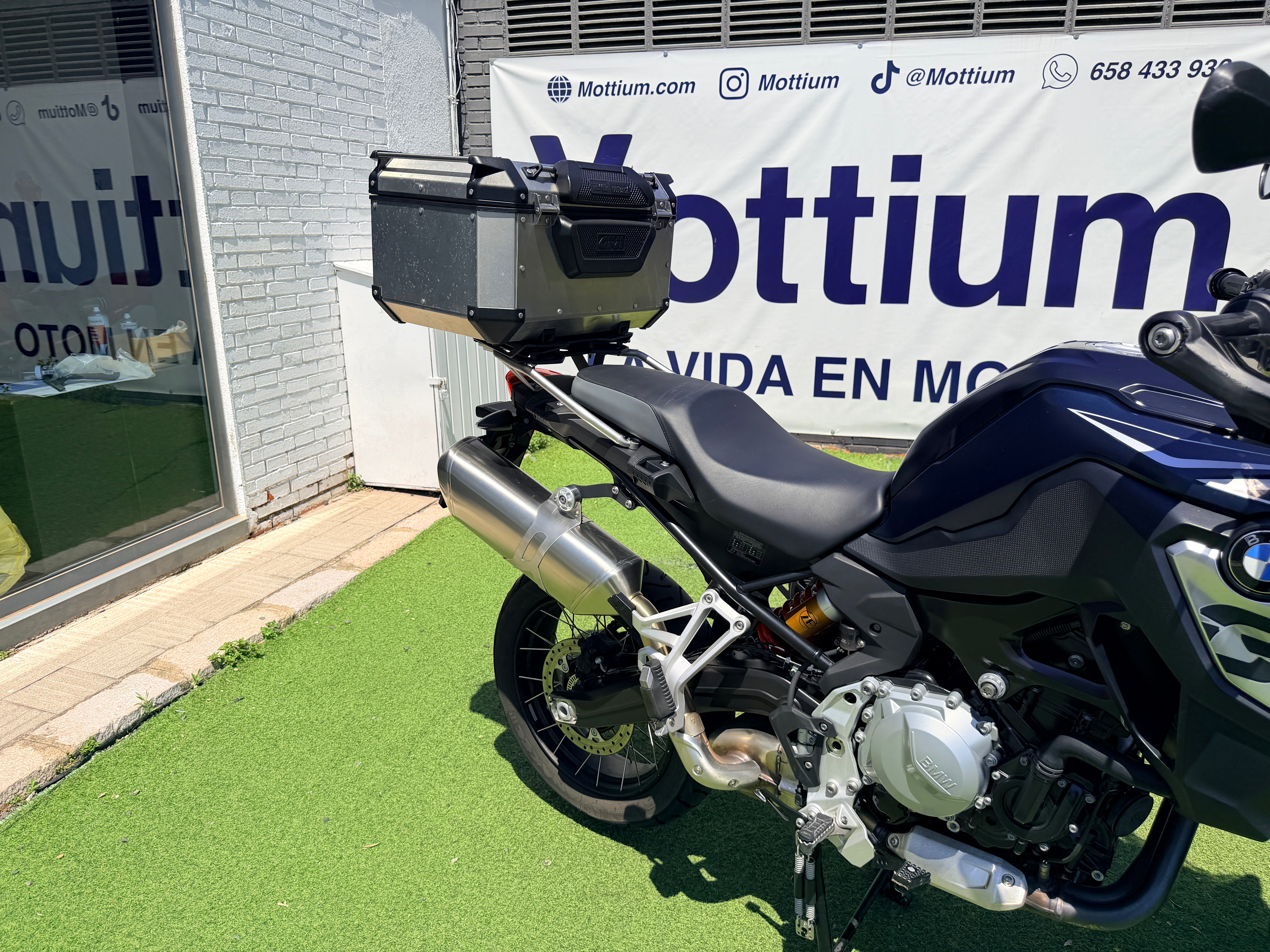 BMW F850GS