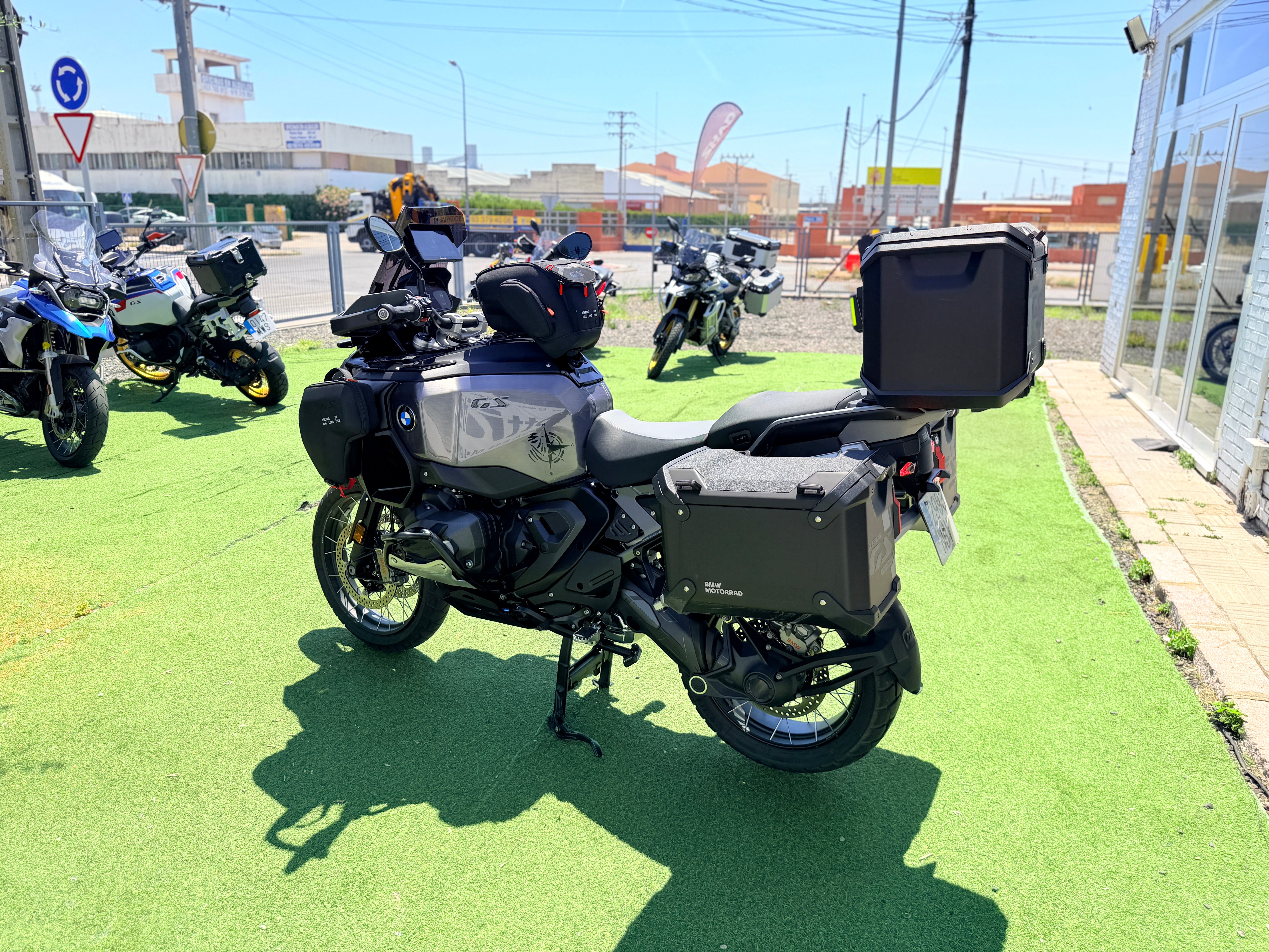 BMW R1300GS TRIPLEBLACK