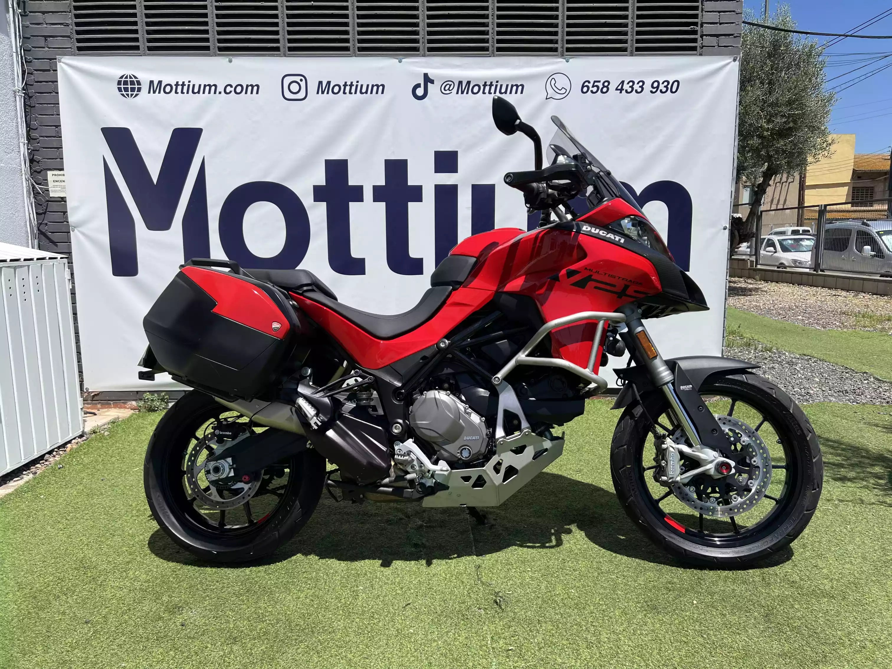 DUCATI Multistrada V2 S