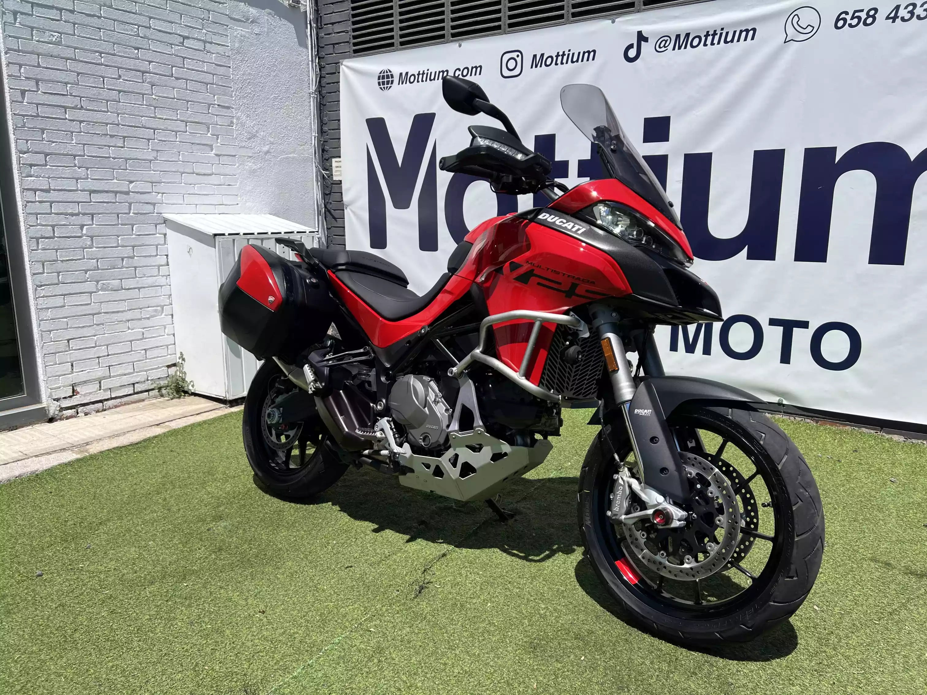 DUCATI Multistrada V2 S