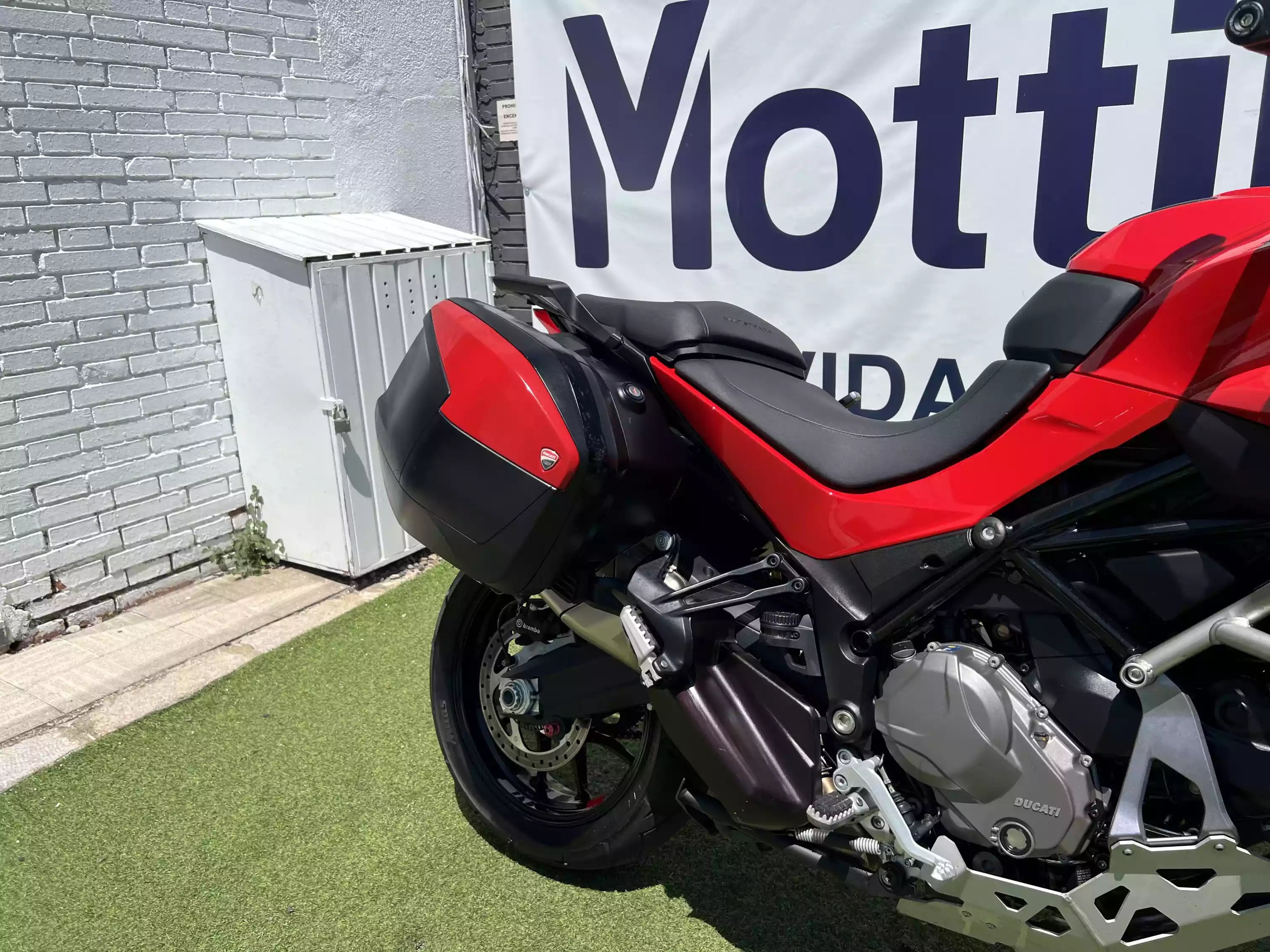 DUCATI Multistrada V2 S