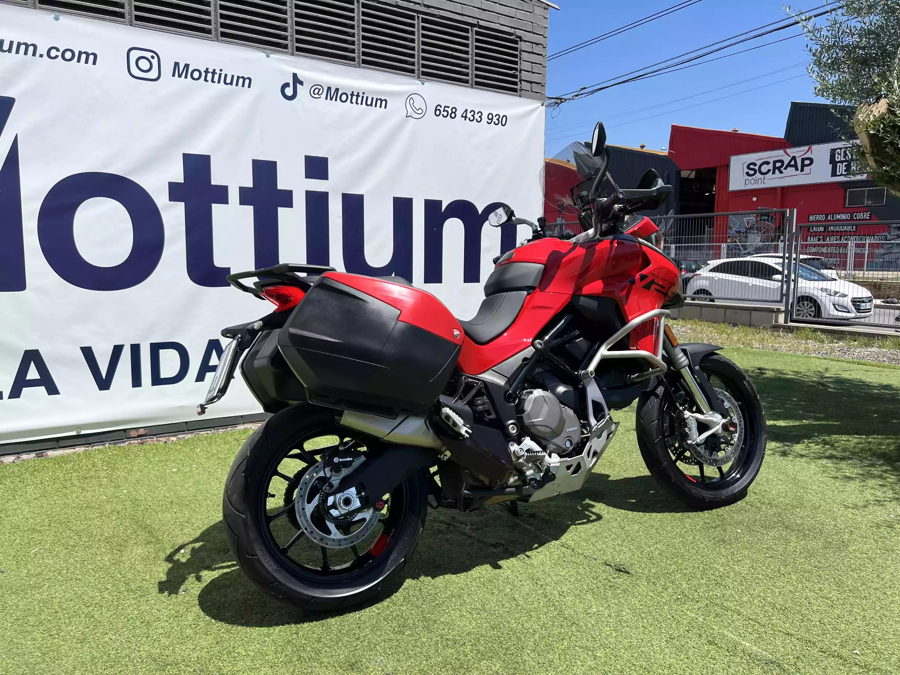 DUCATI Multistrada V2 S