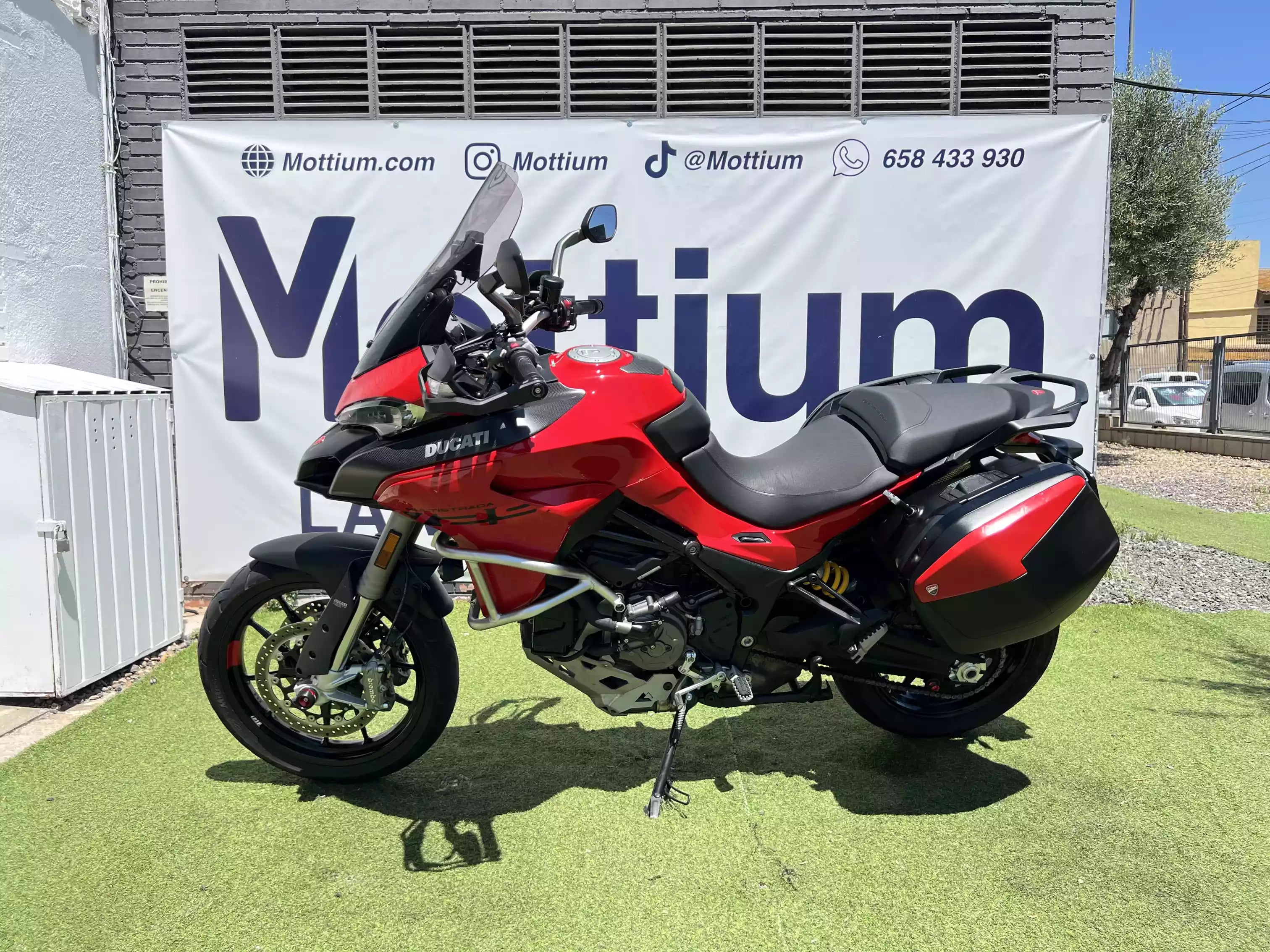 DUCATI Multistrada V2 S