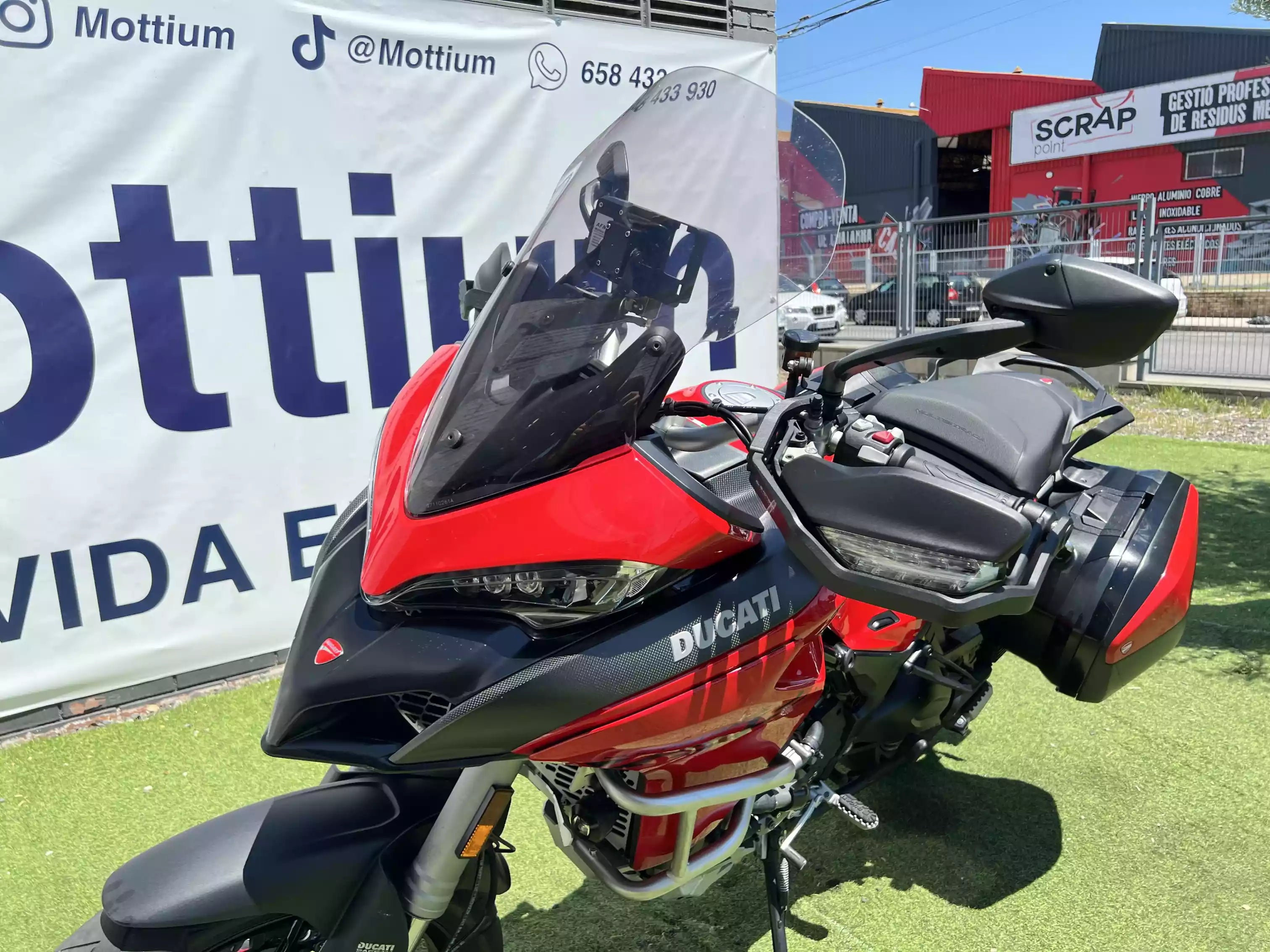 DUCATI Multistrada V2 S