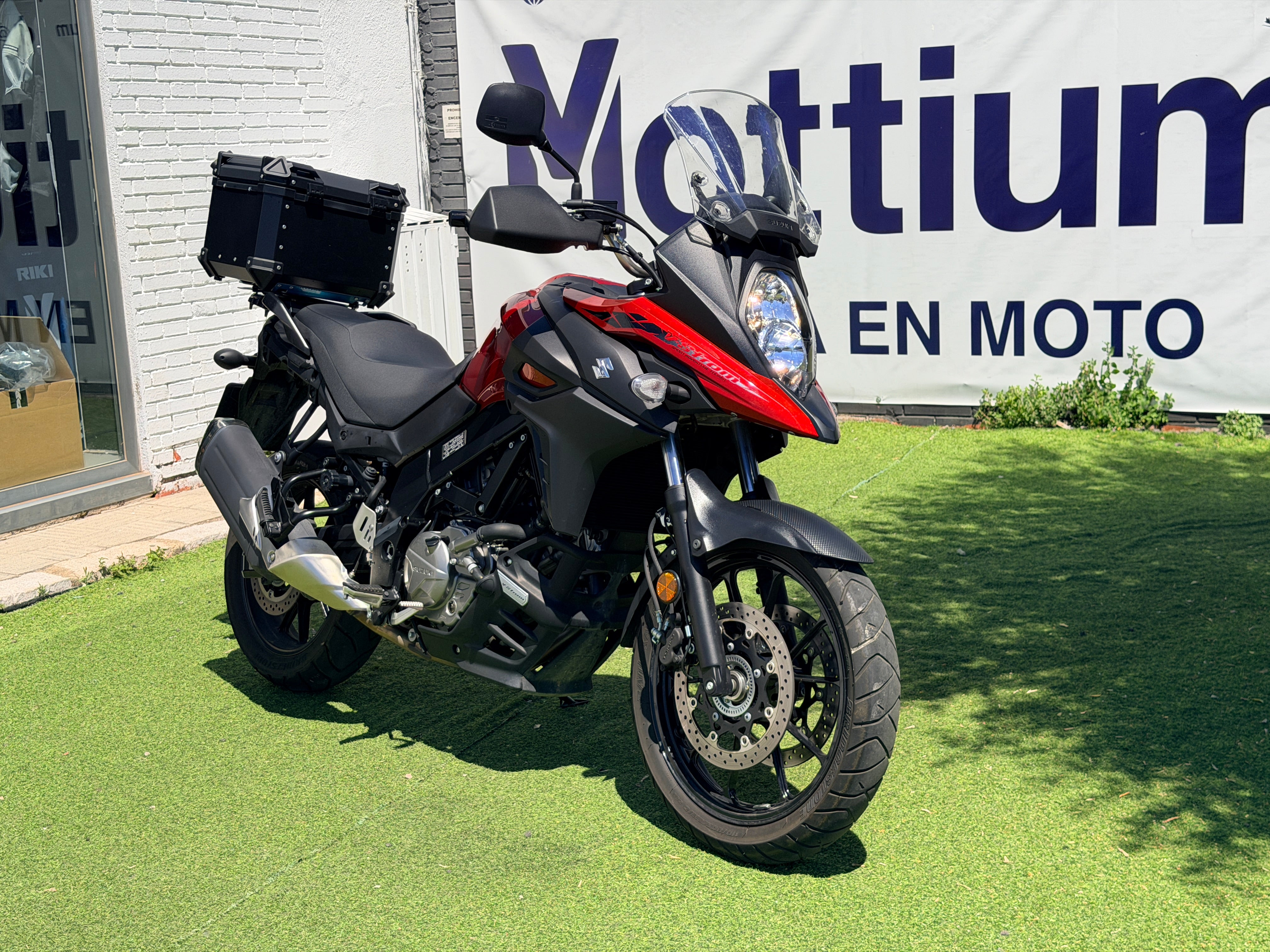 SUZUKI V-STROM 650