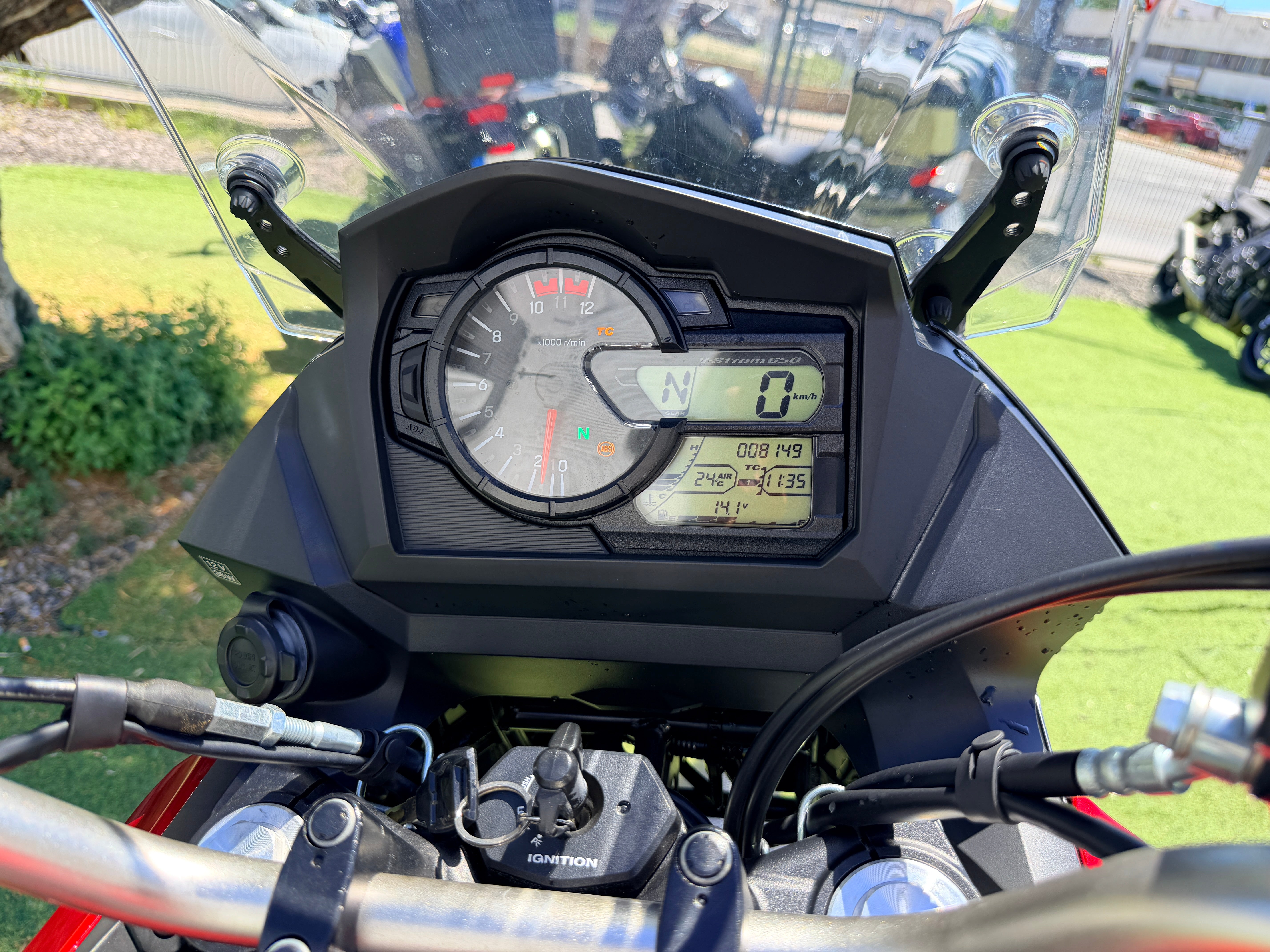SUZUKI V-STROM 650