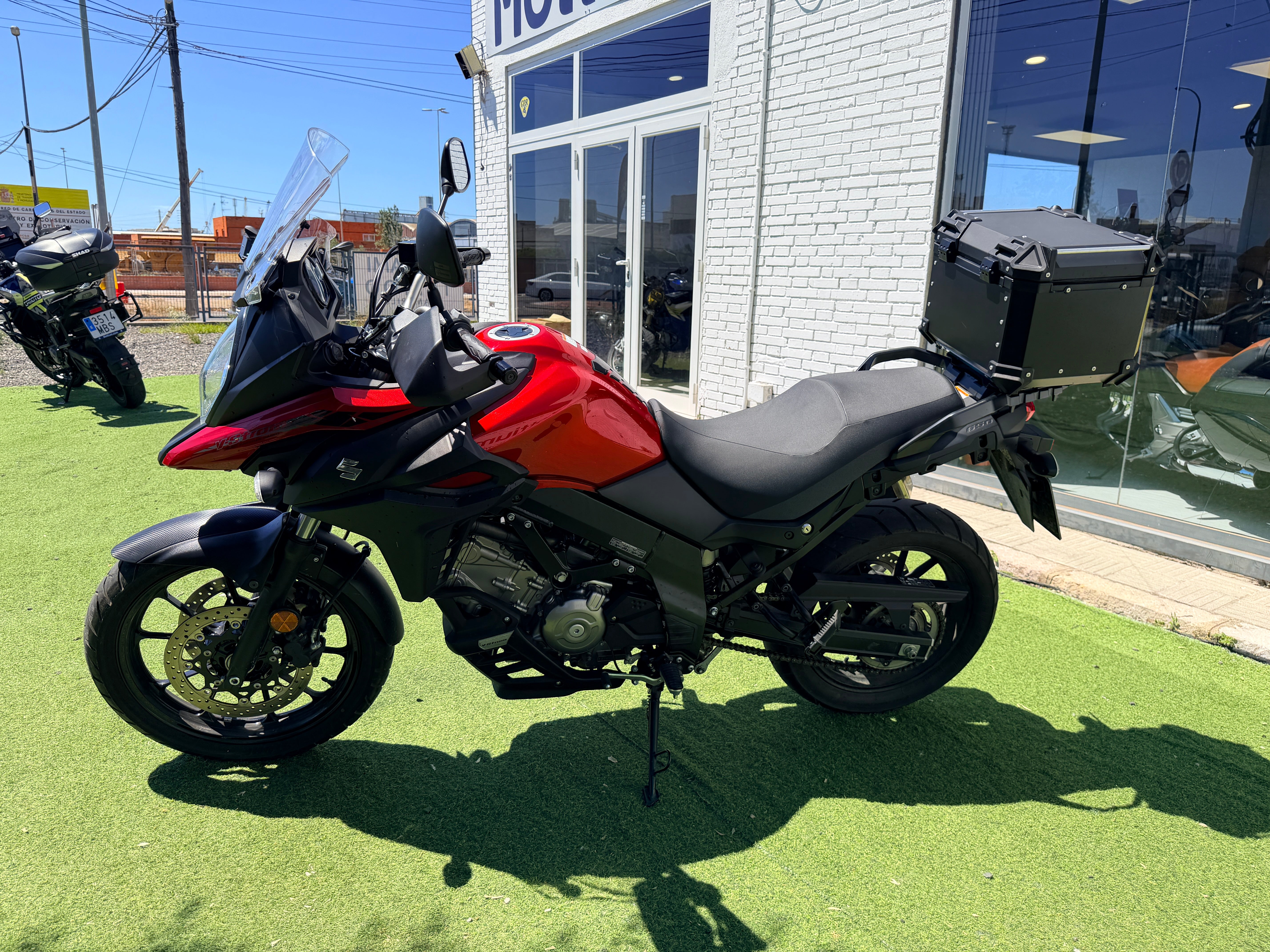 SUZUKI V-STROM 650