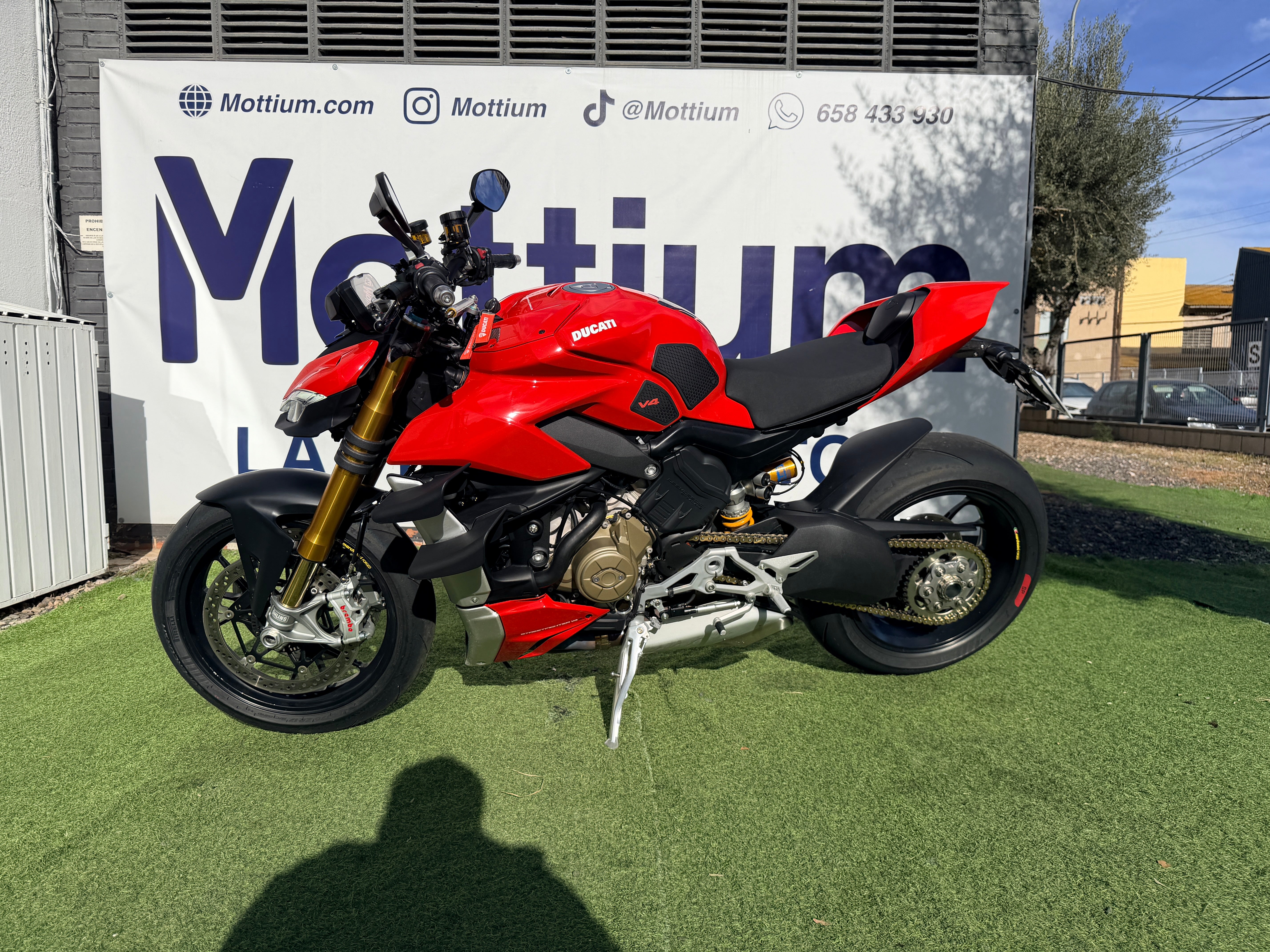 DUCATI STREETFIGHTER V4 S