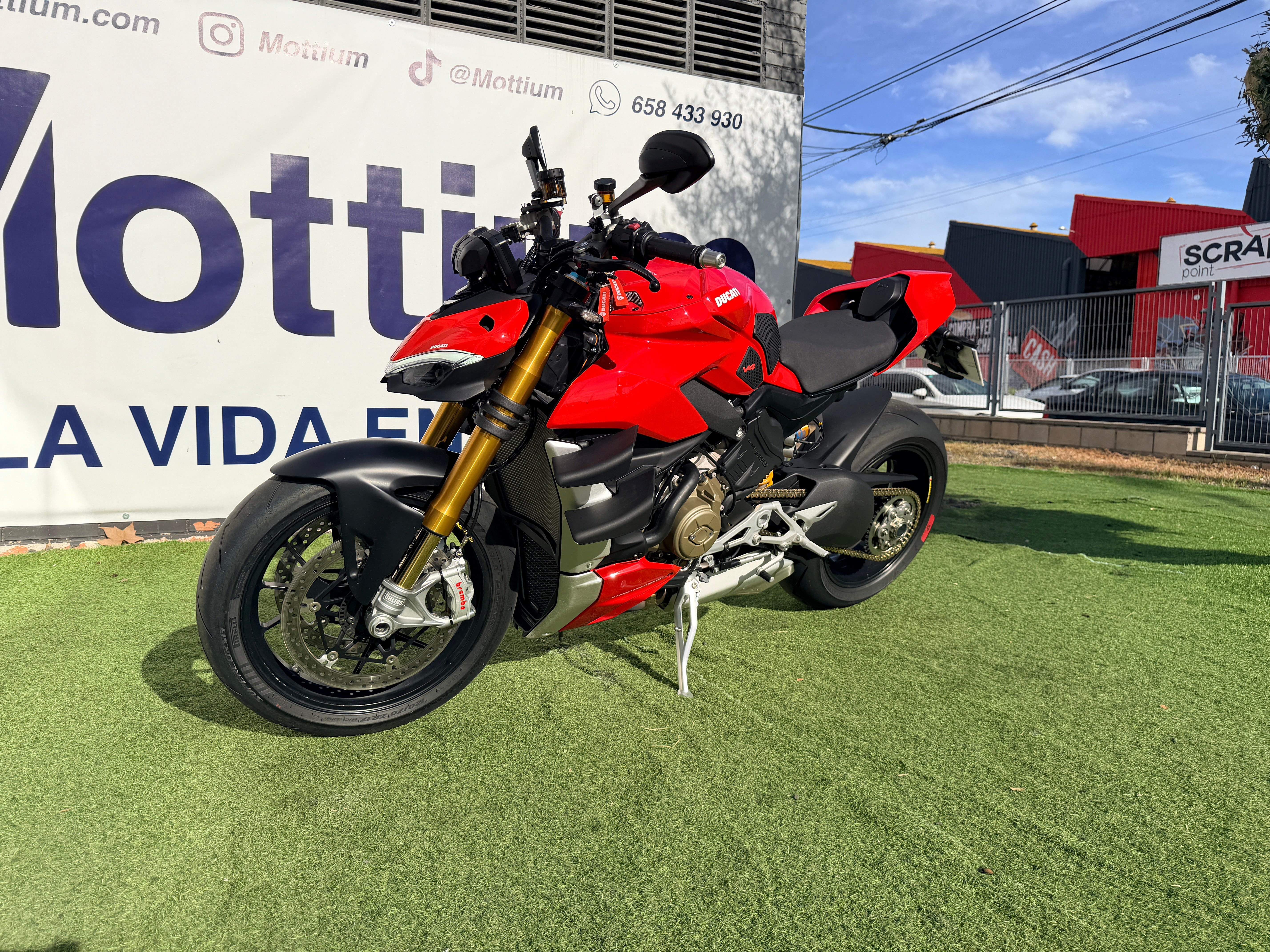 DUCATI STREETFIGHTER V4 S