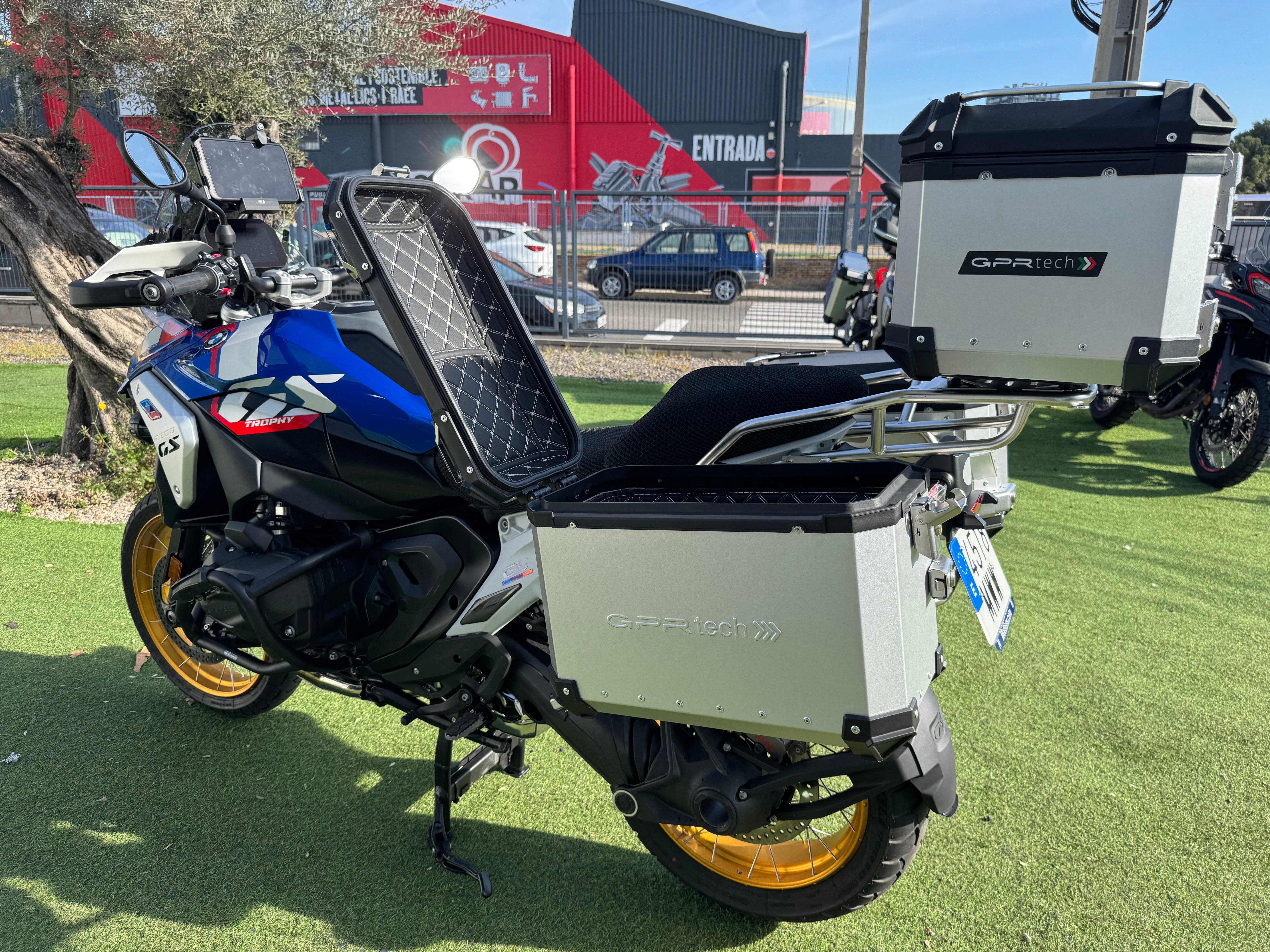 Maletas laterales GPR + Herraje especifico