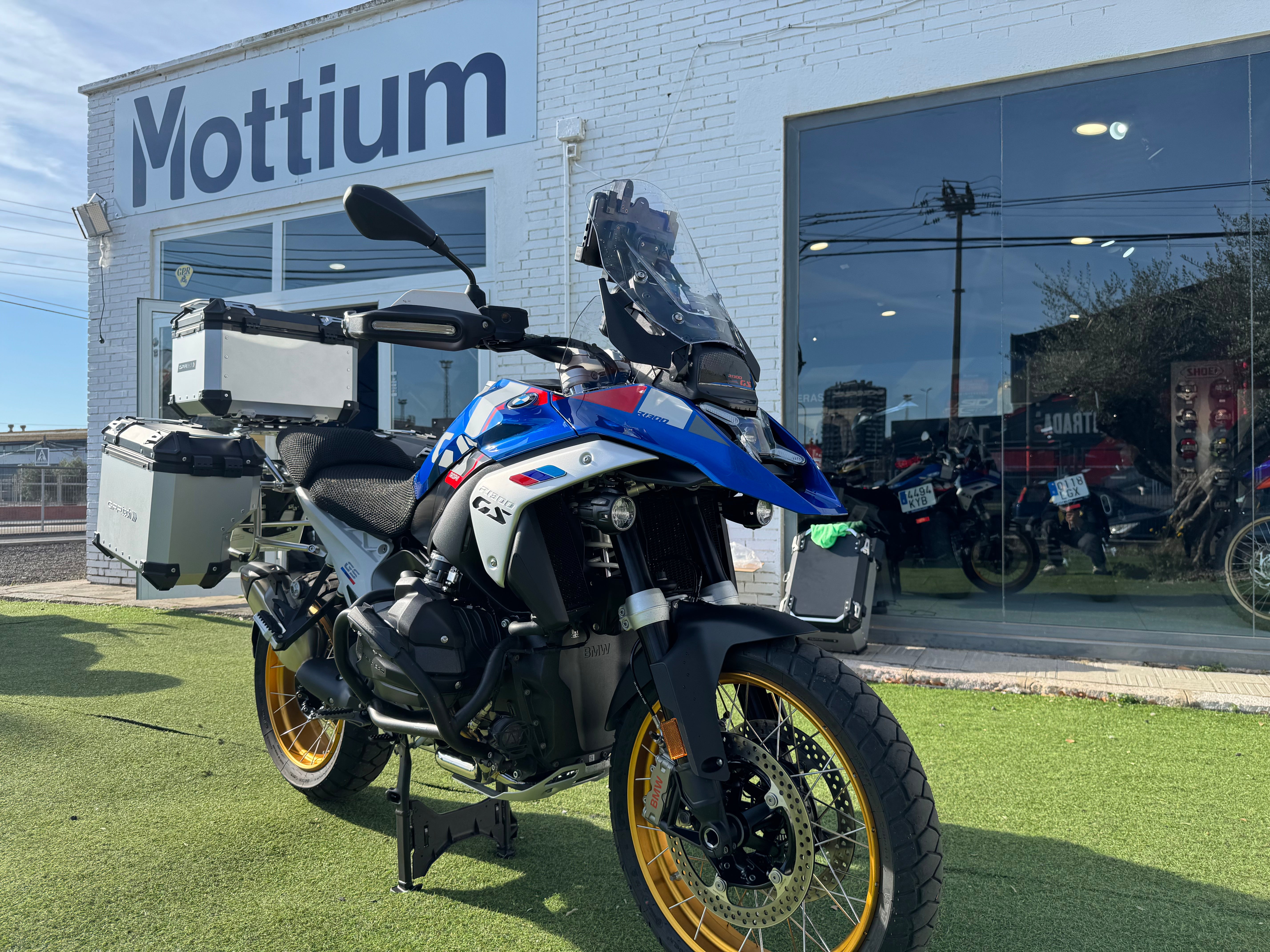 Maletas laterales GPR + Herraje especifico