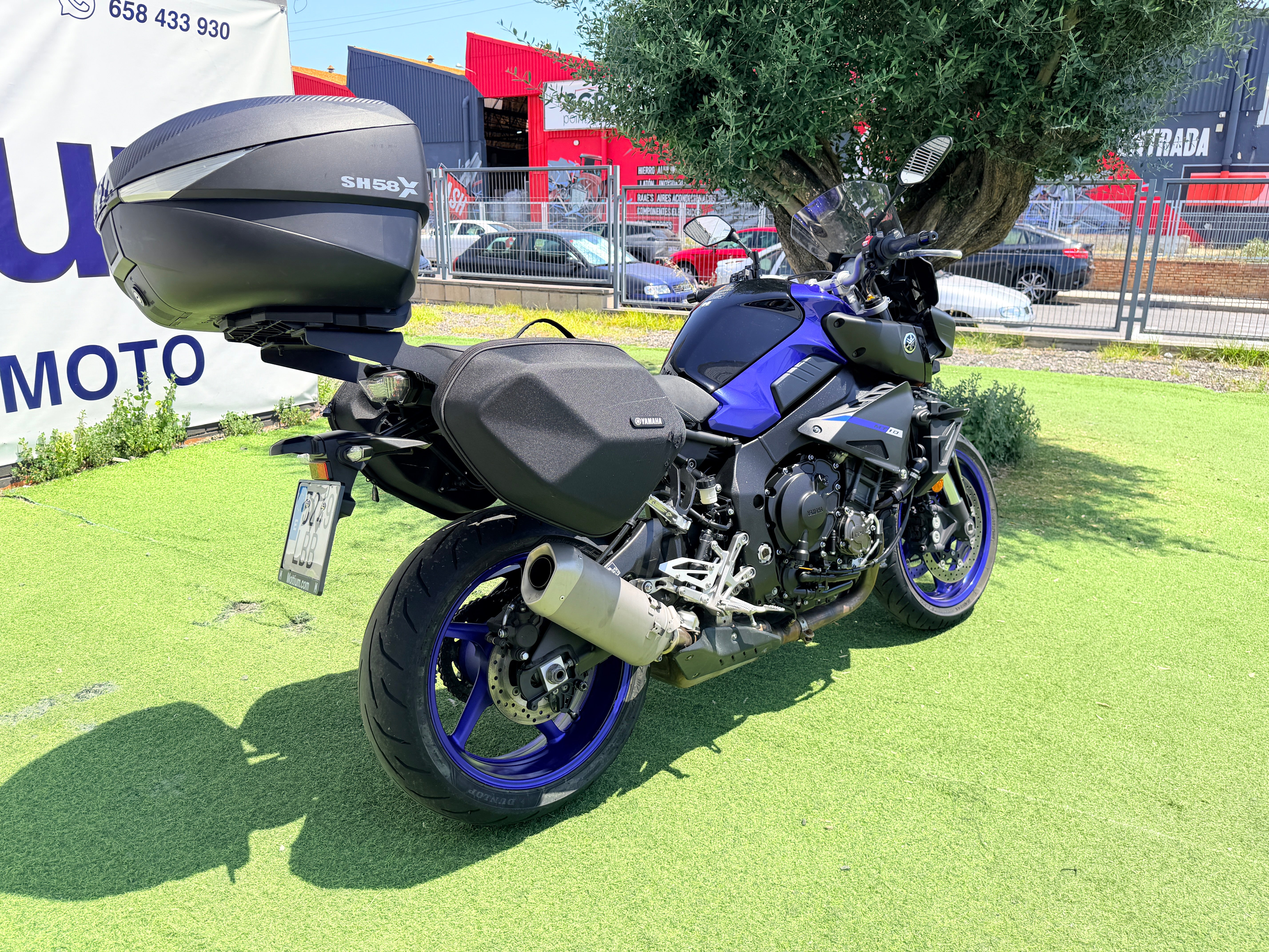 YAMAHA MT-10