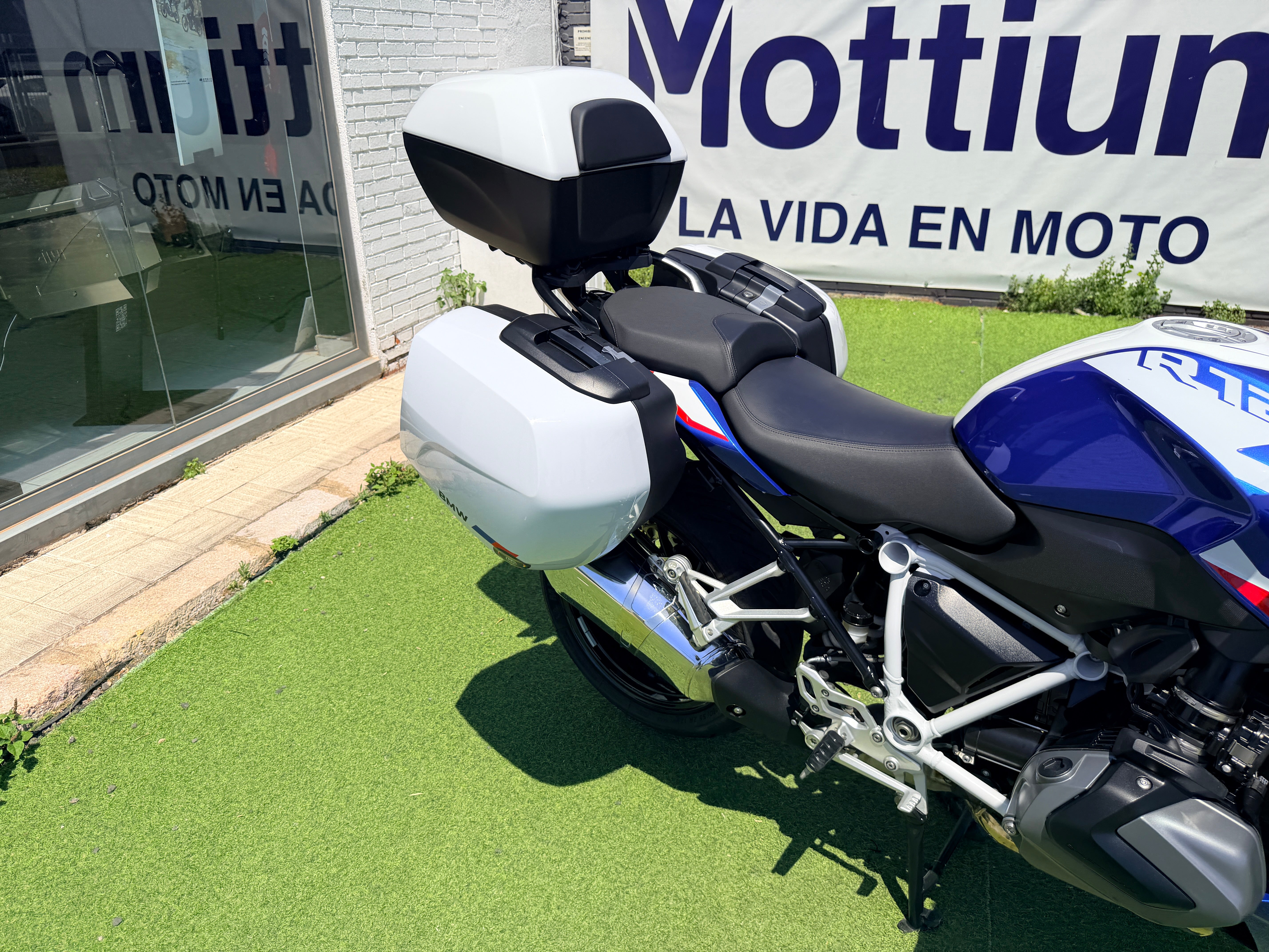 BMW R1250R