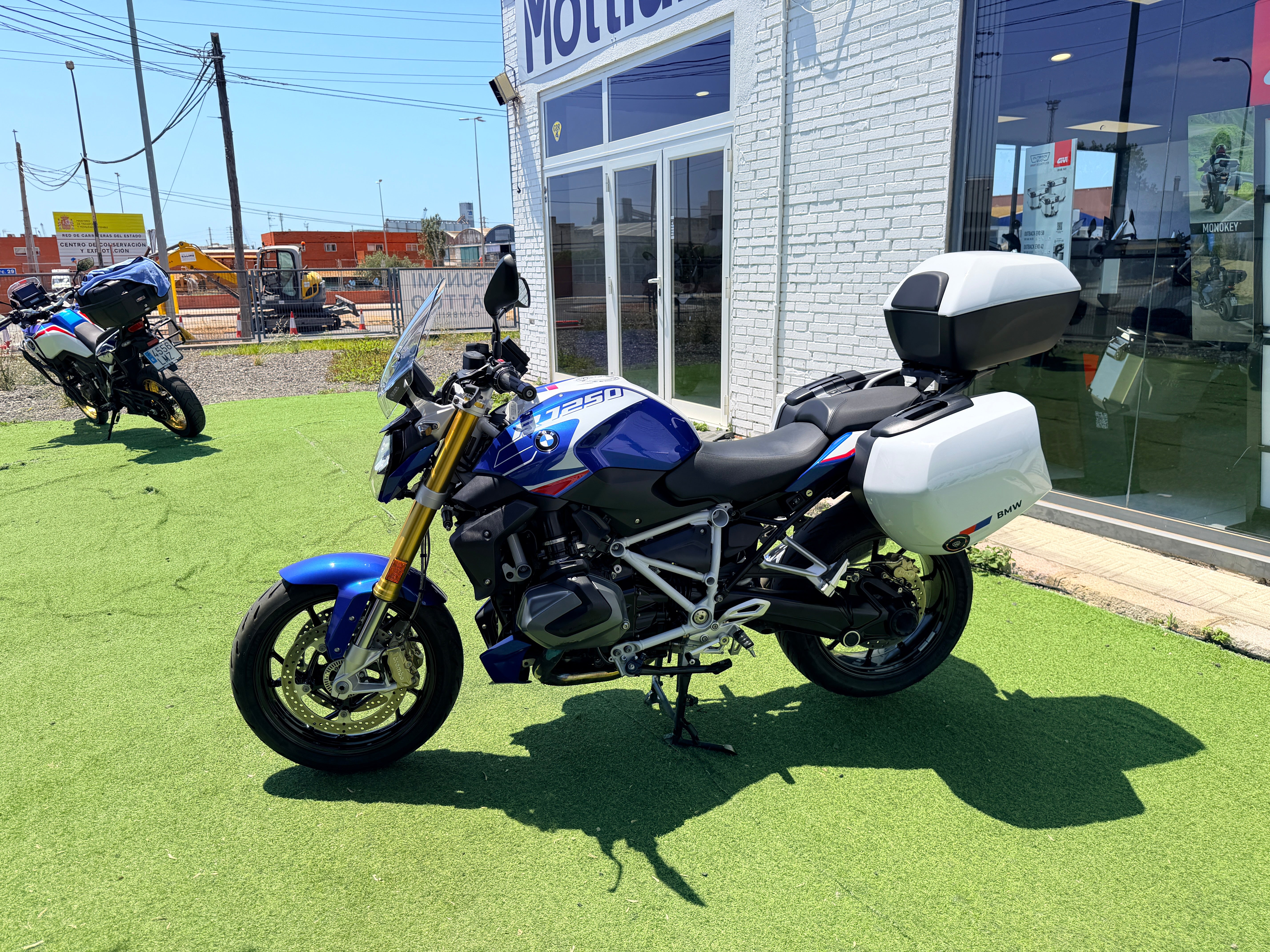 BMW R1250R